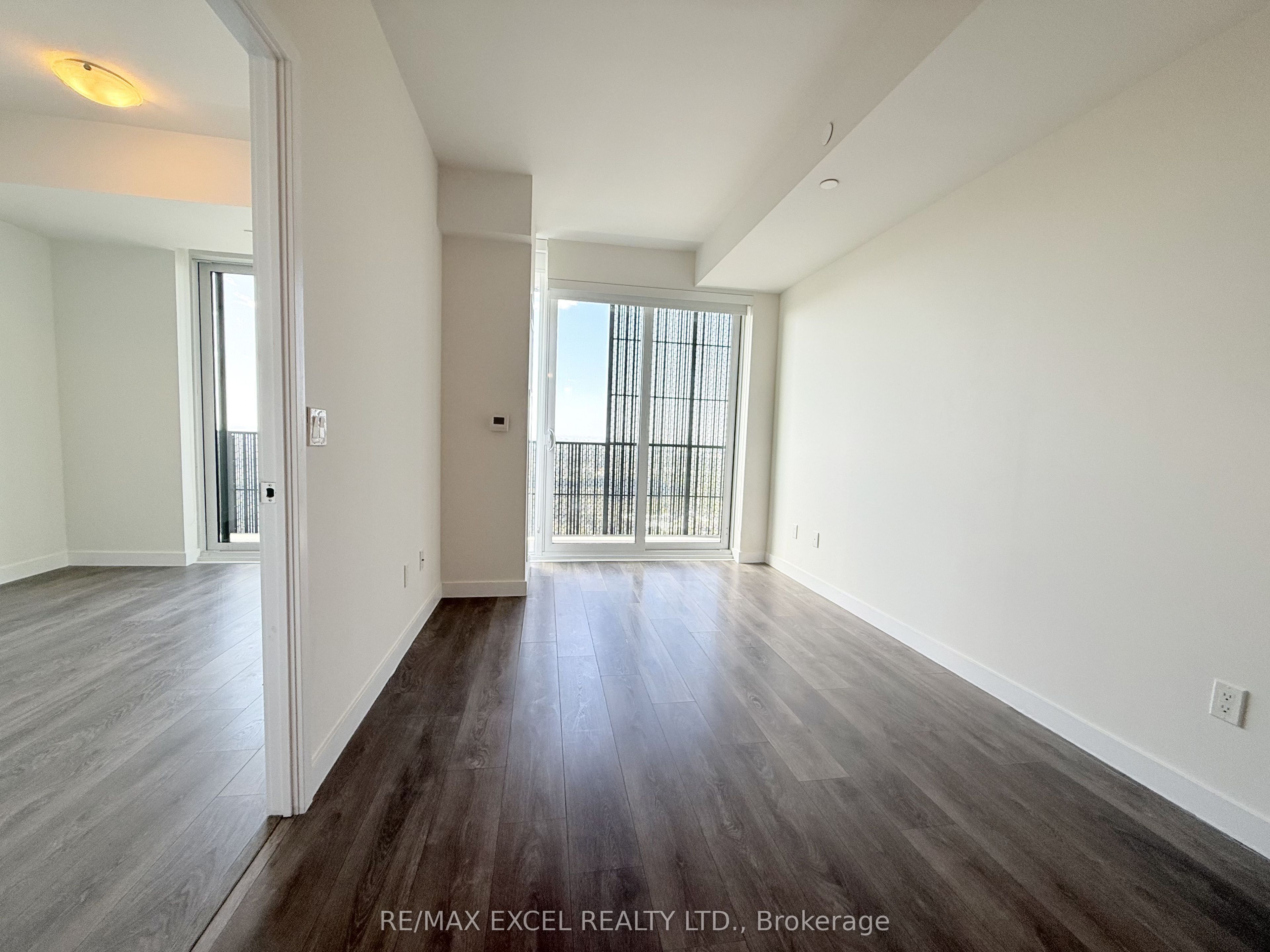Unit 5603 - 8 Eglinton Avenue E, Toronto 4