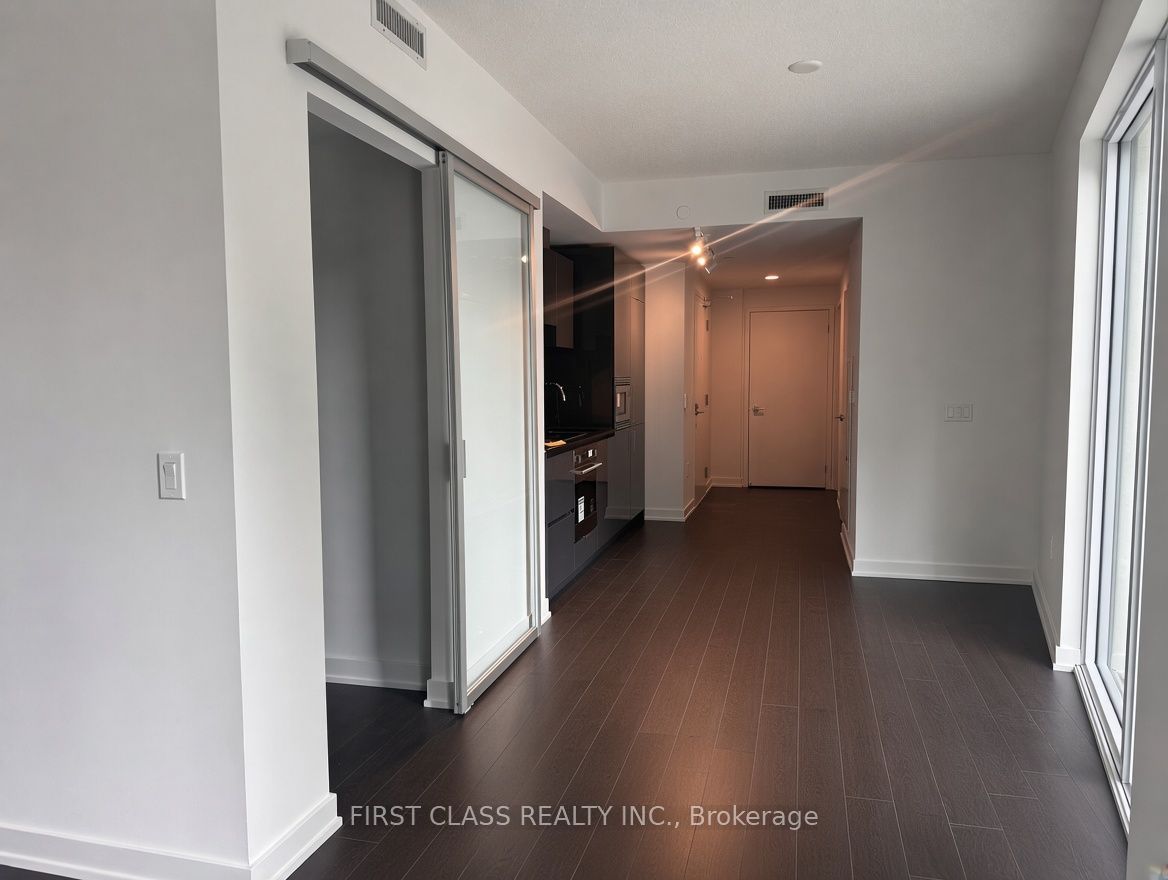 Unit 812 - 121 St Patrick Street, Toronto 4