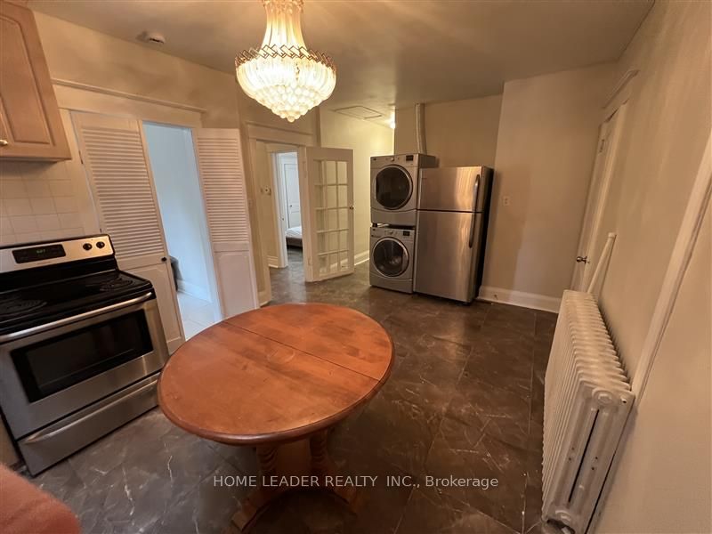 23 Franklin Avenue, North York 4