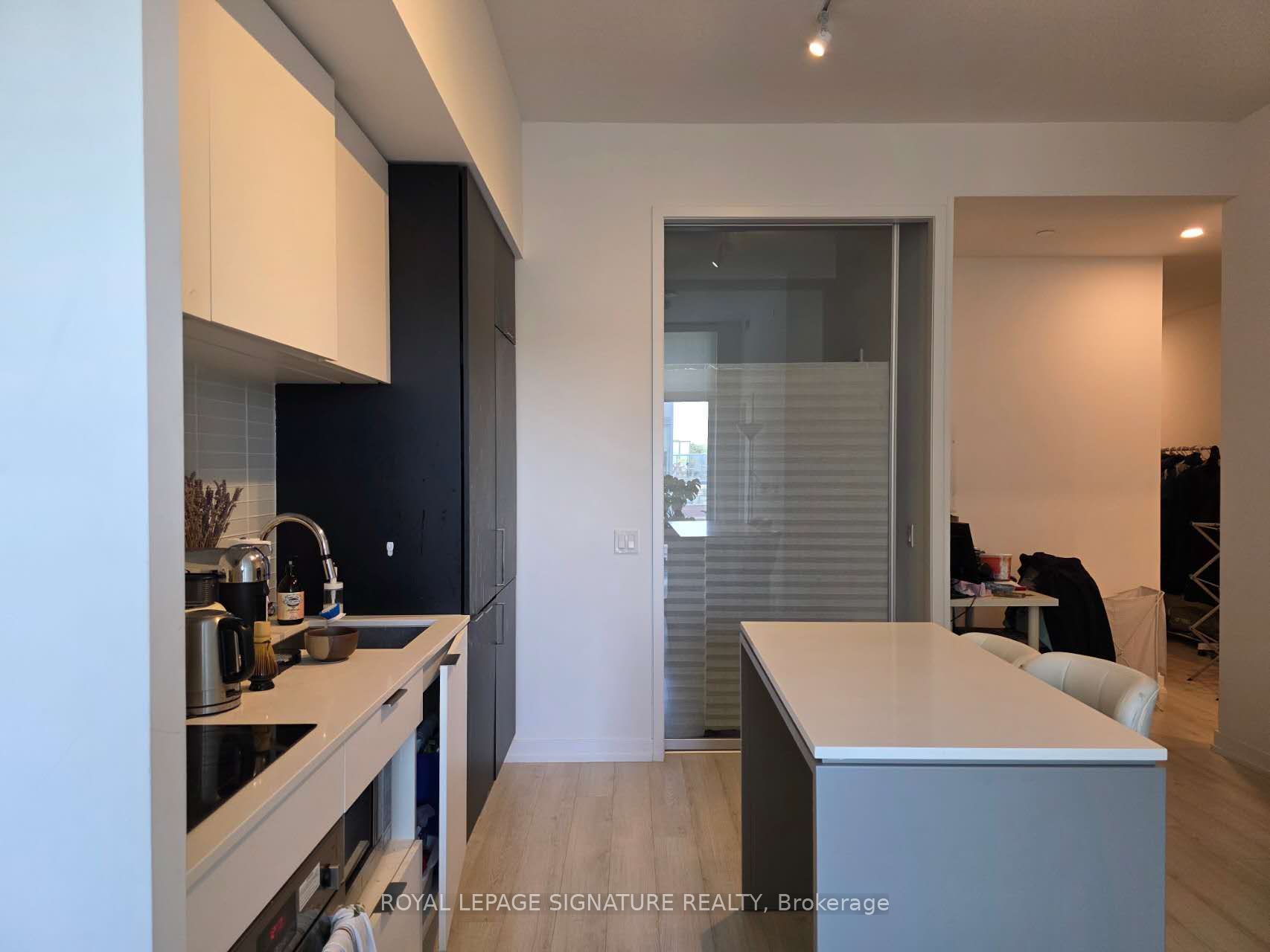Unit 421 - 33 Helendale Avenue, Toronto 3