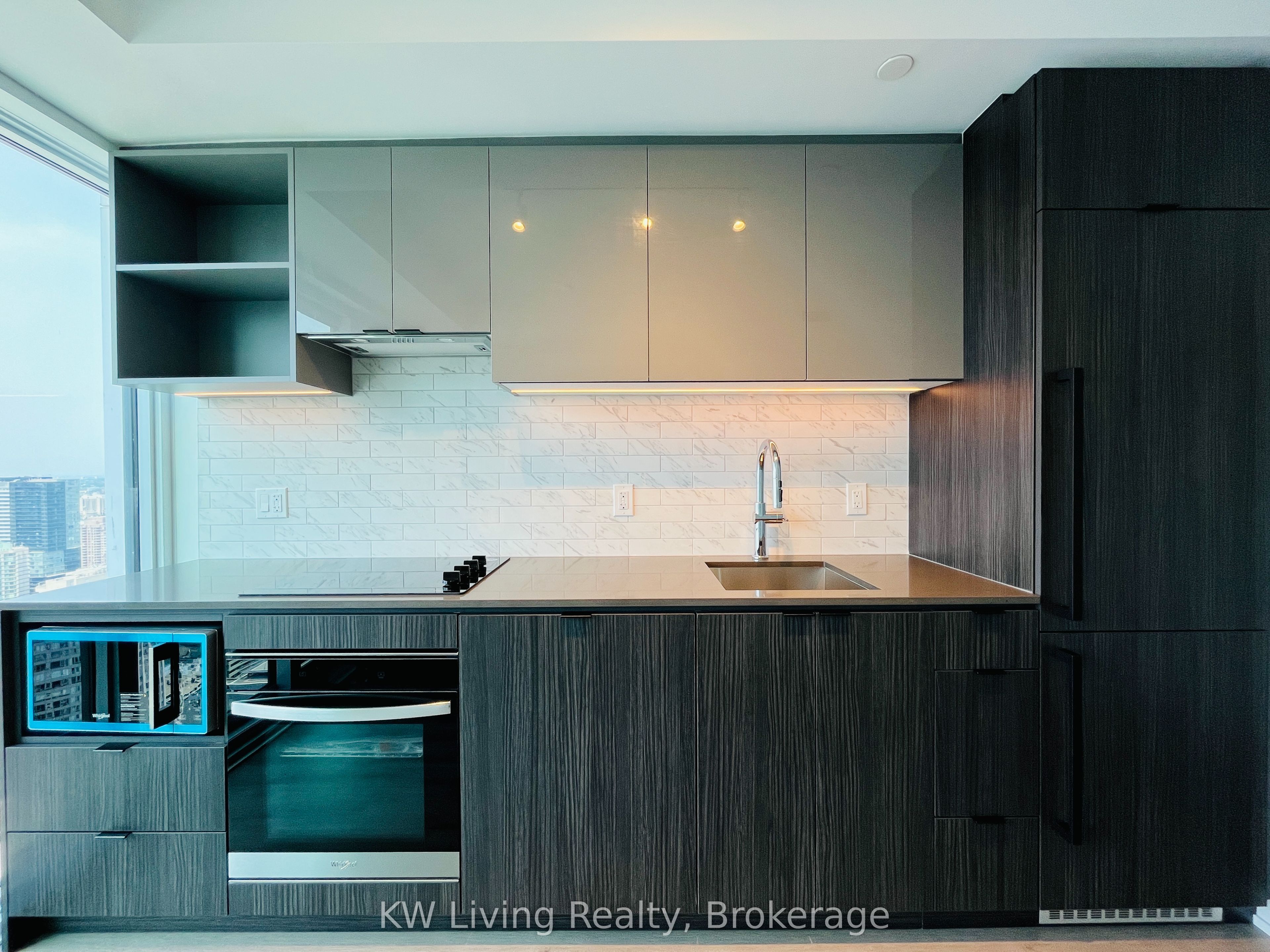 Unit 5702 - 252 Church Street, Toronto 4