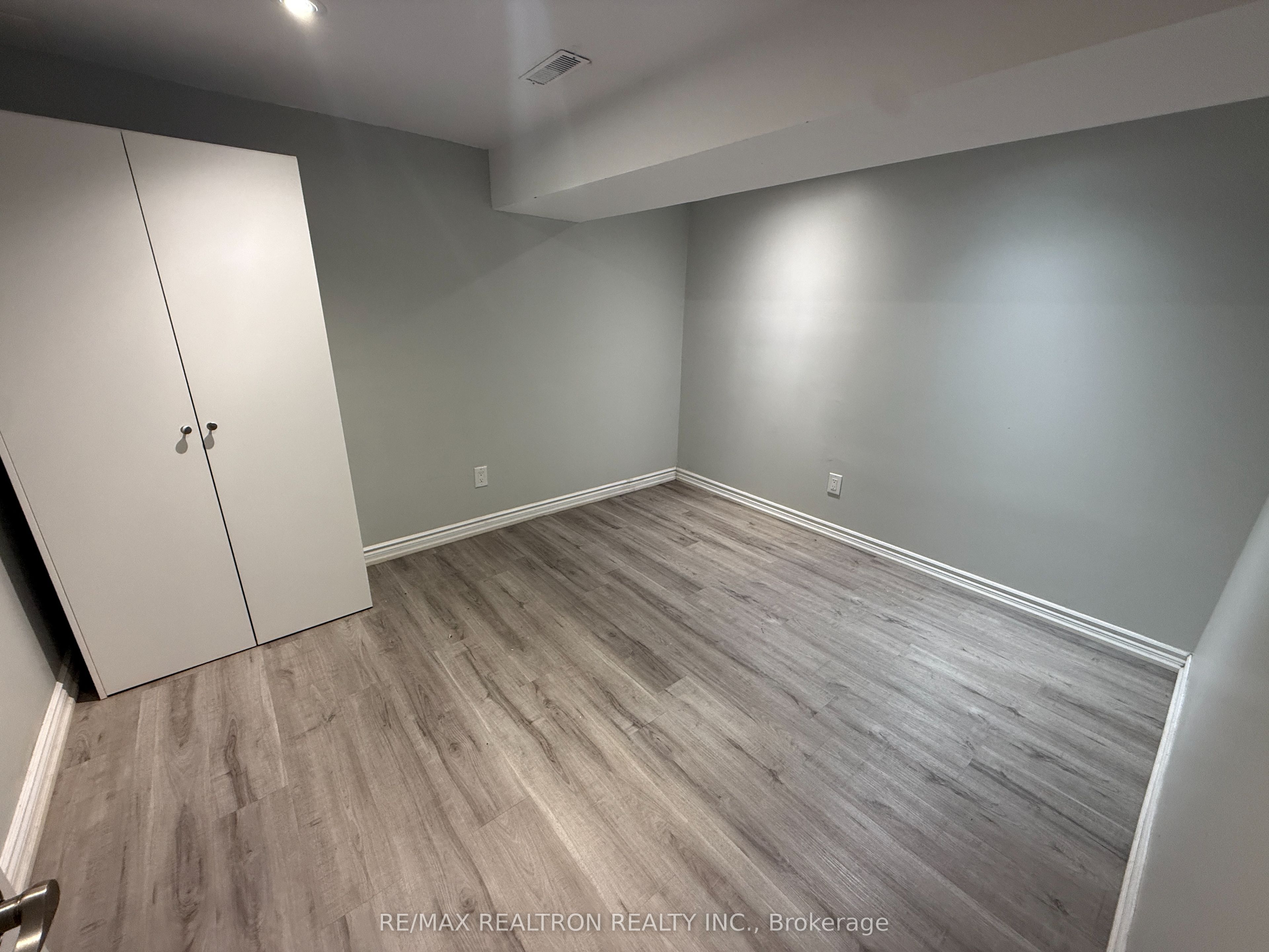 Unit Bsmt - 401 Crawford Street, Toronto 3