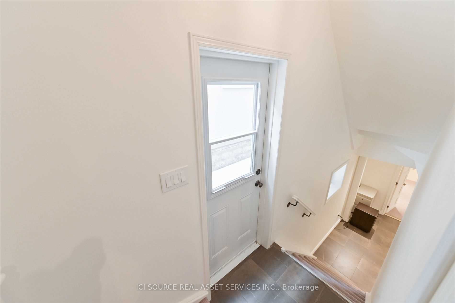 Unit Lower - 25 Mann Avenue, Toronto 4