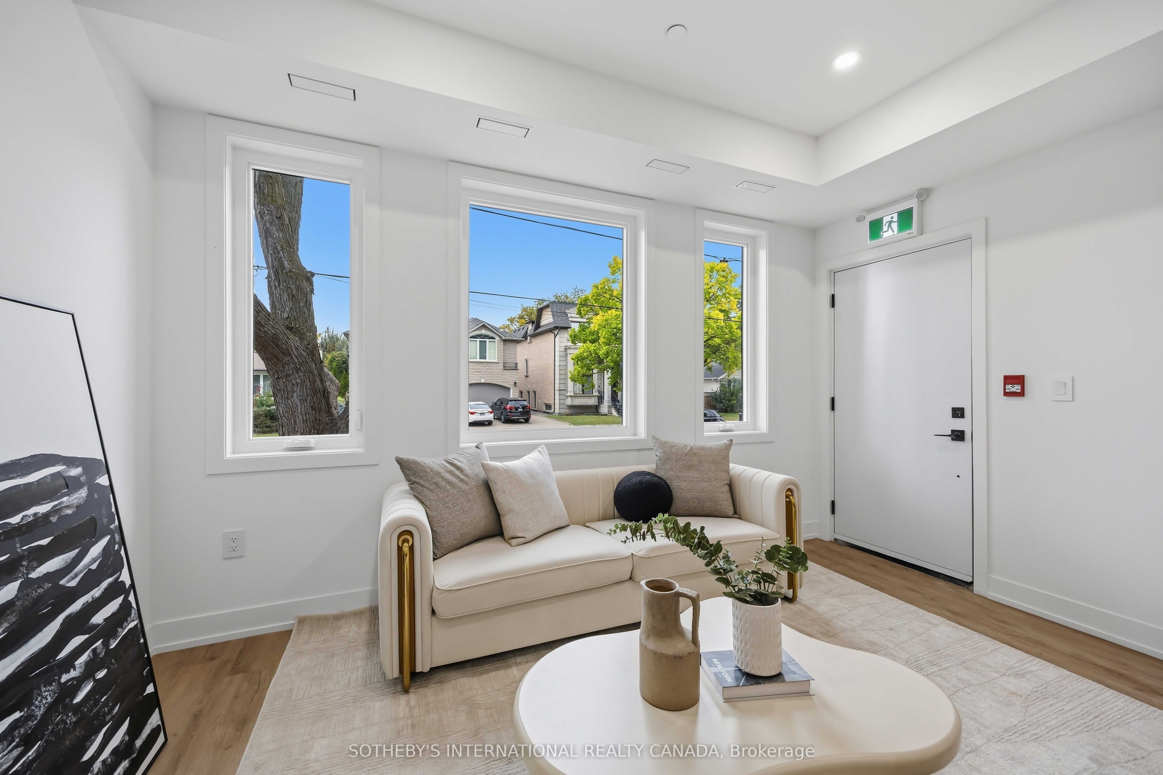 Unit 1 - 207 Connaught Avenue, North York 3