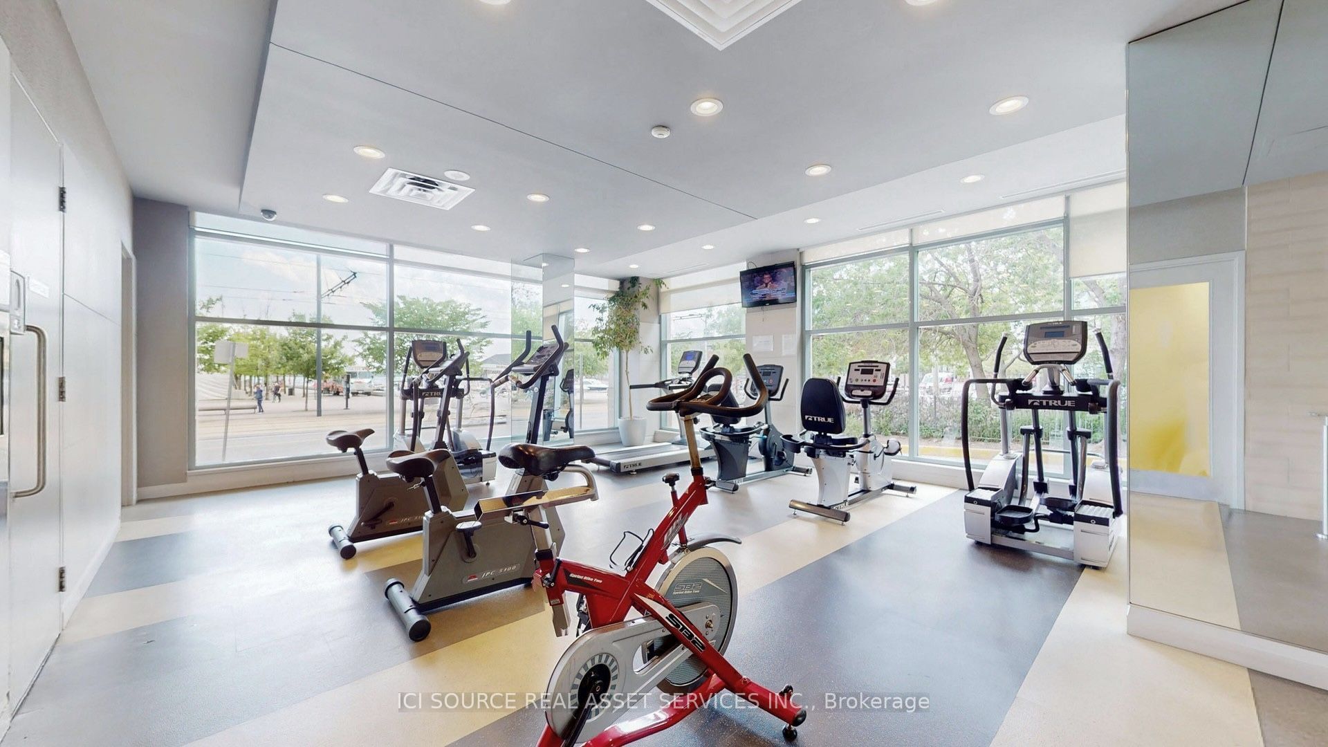 Unit 2019 - 230 Queens Quay W, Toronto 3