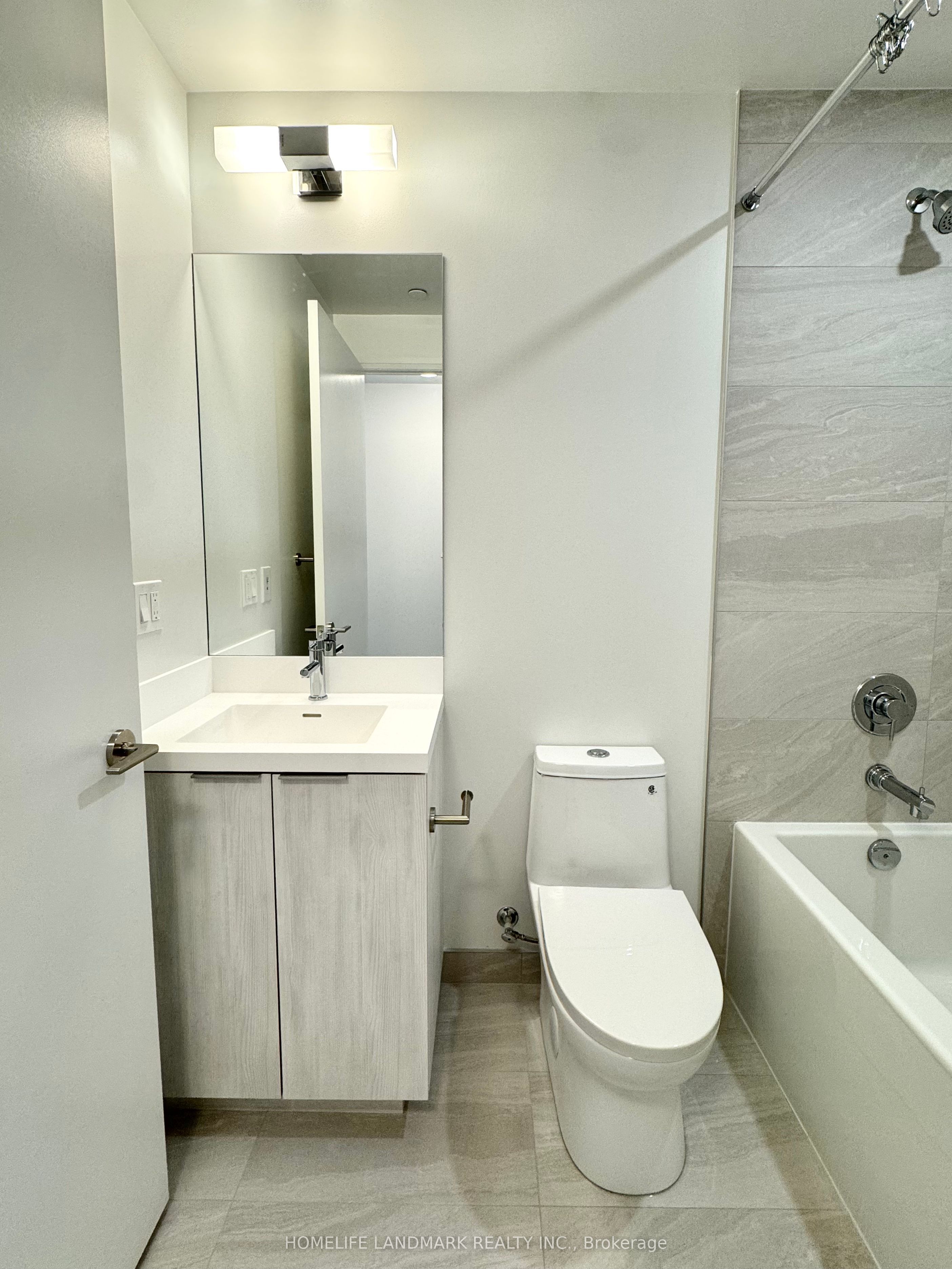Unit 2802 - 400 King Street W, Toronto 5