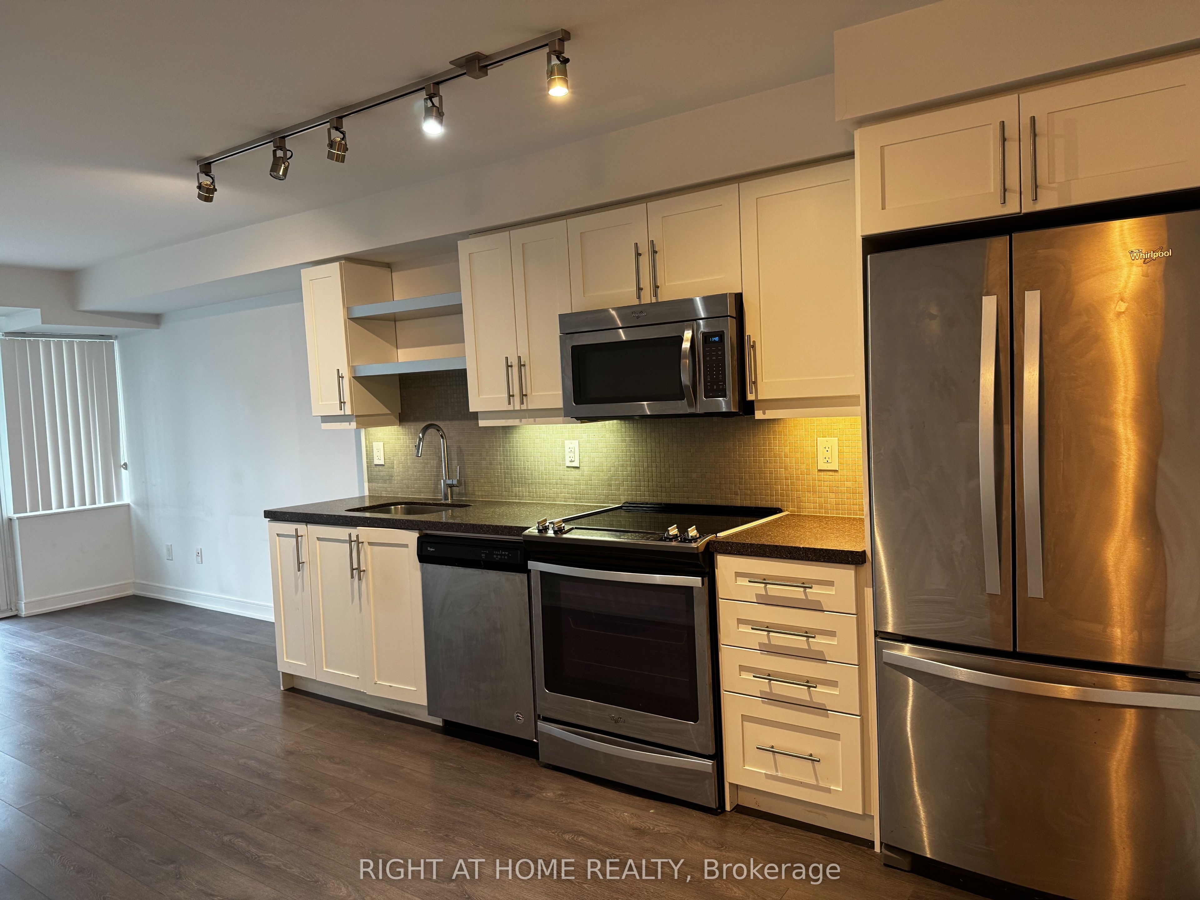 Unit 723 - 525 Adelaide Street W, Toronto 3