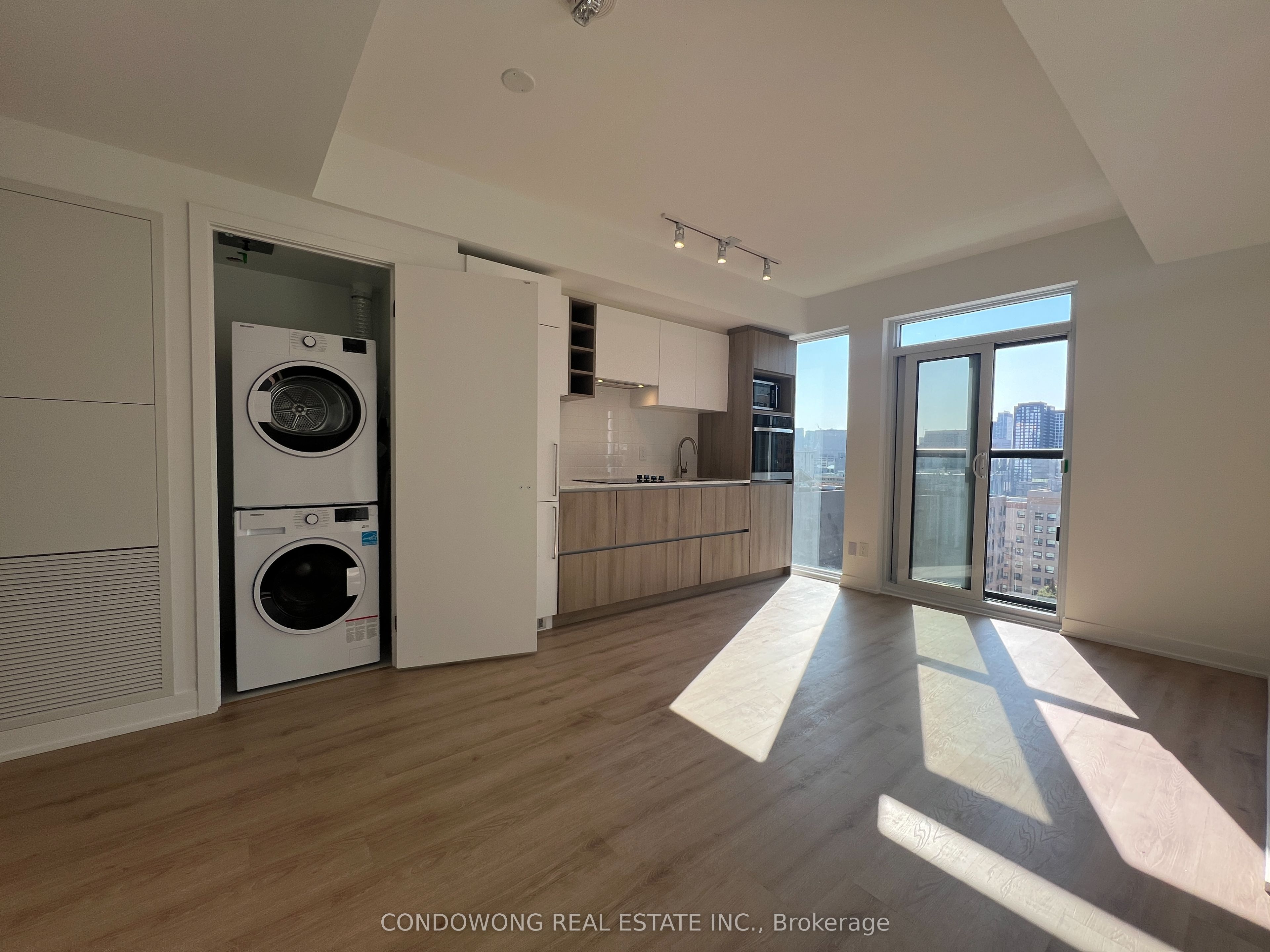 Unit 1705 - 319 Jarvis Street, Toronto 3