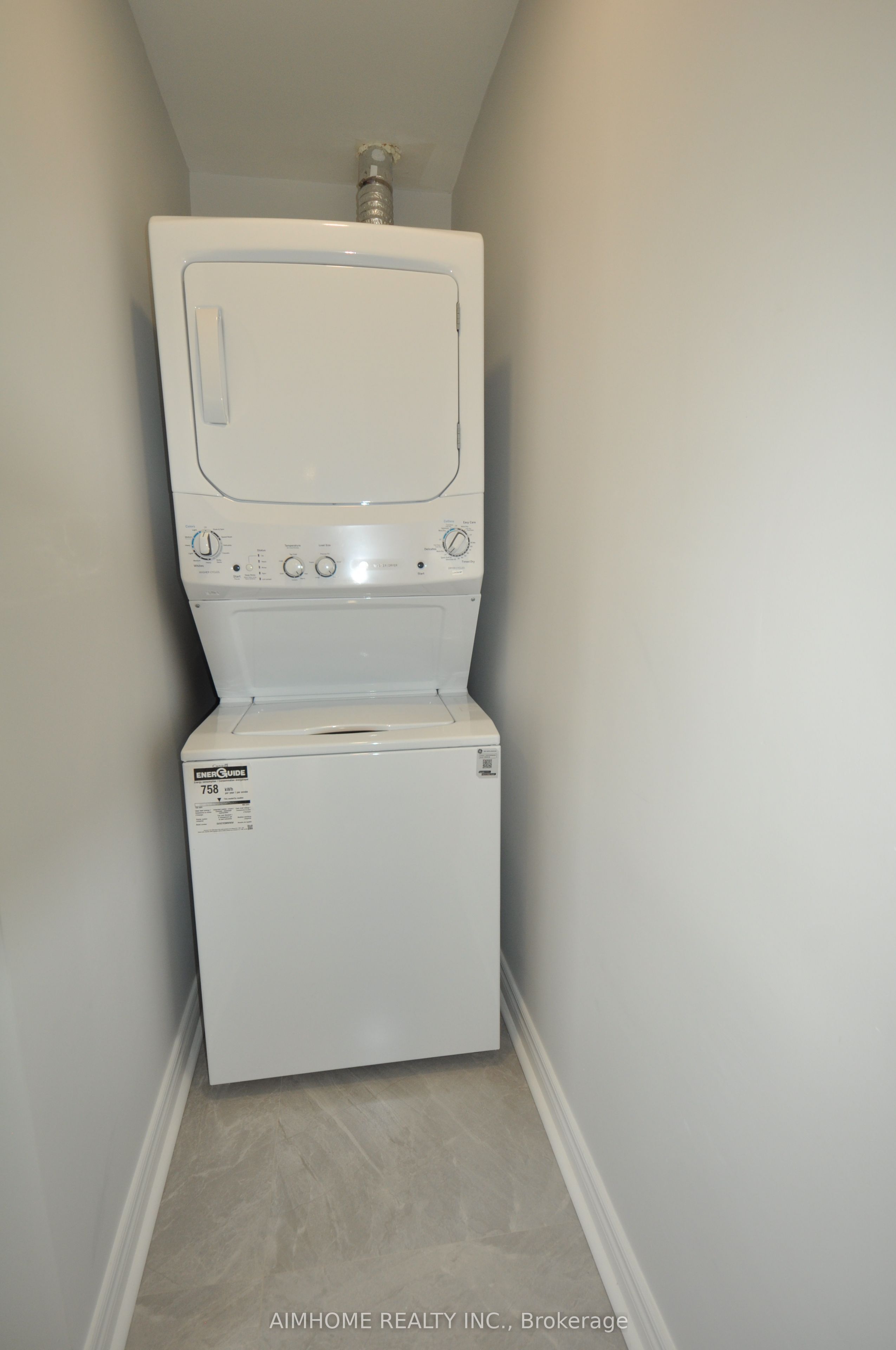 Unit 2 - 14 Dukinfield Crescent, North York 5
