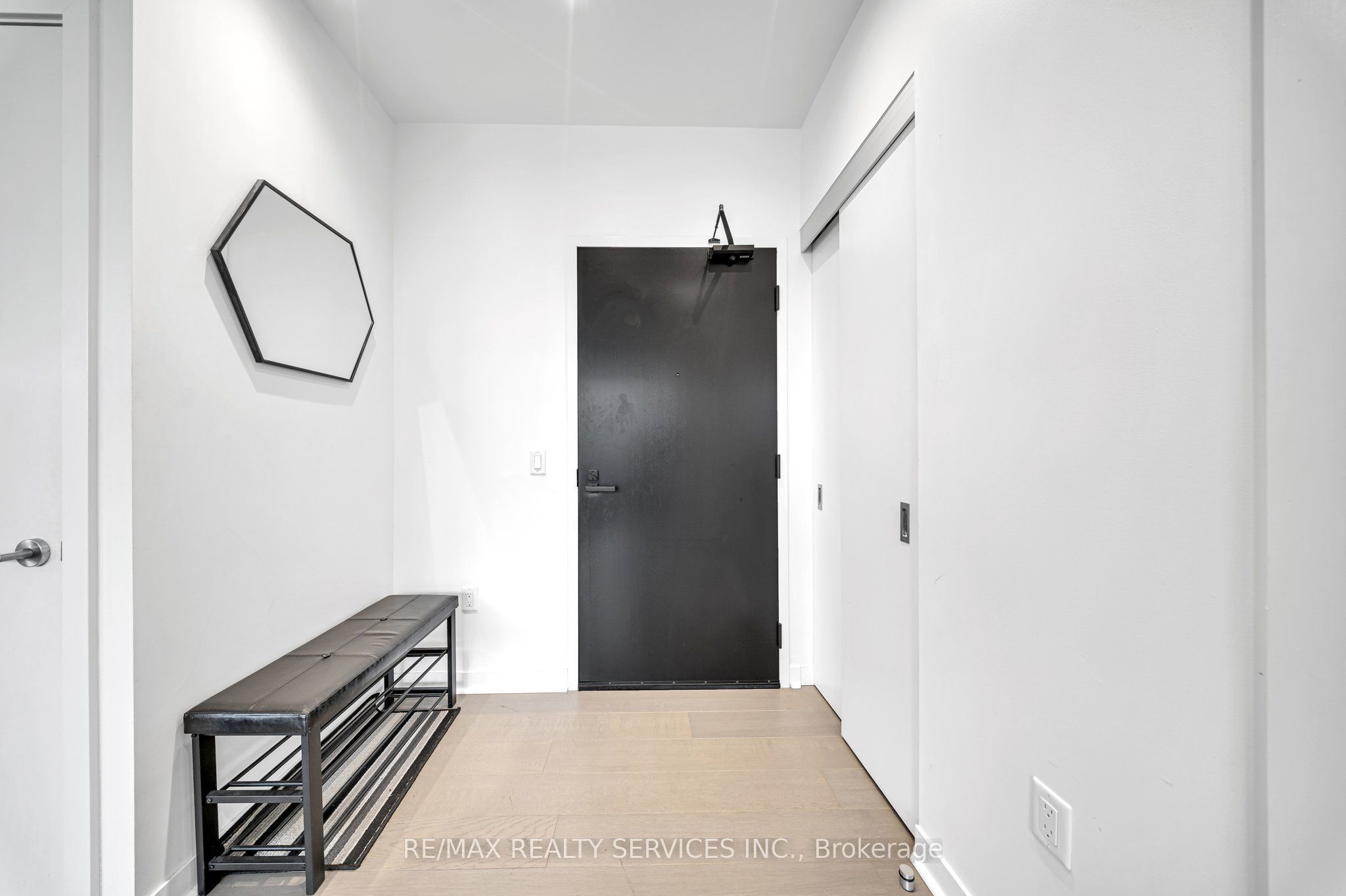 Unit 1404 - 501 Adelaide Street W, Toronto 4