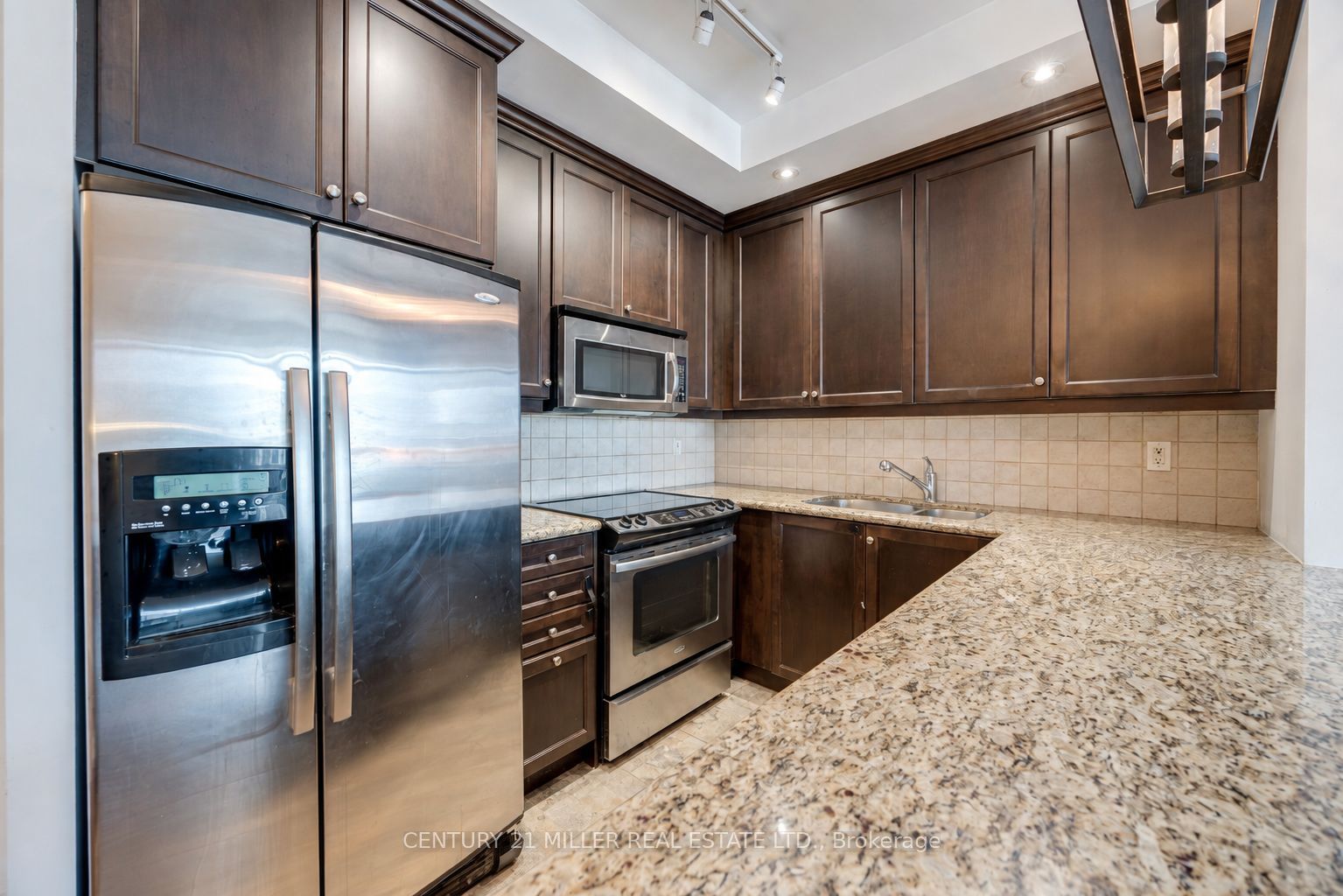 Unit 2403 - 628 Fleet Street, Toronto 4
