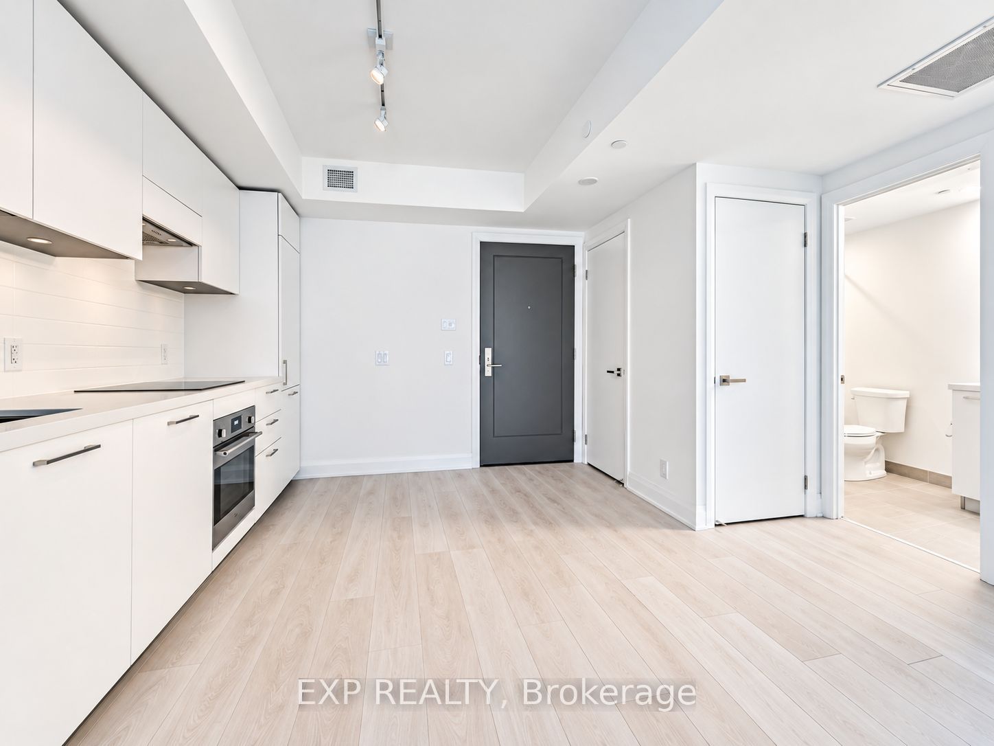 Unit 431 - 33 Frederick Todd Way, Toronto 4