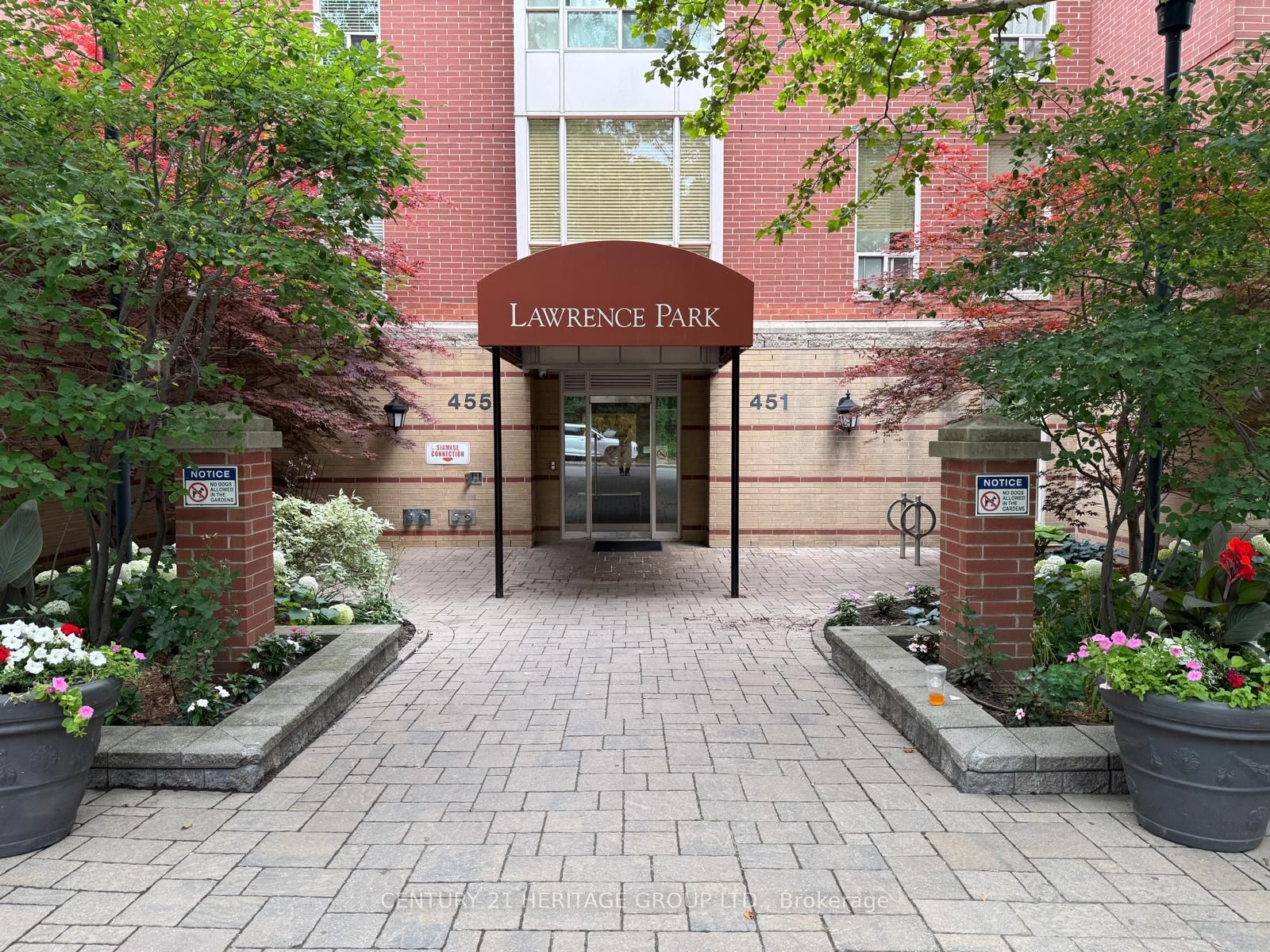 Unit 202 - 451 Rosewell Avenue, Toronto 5