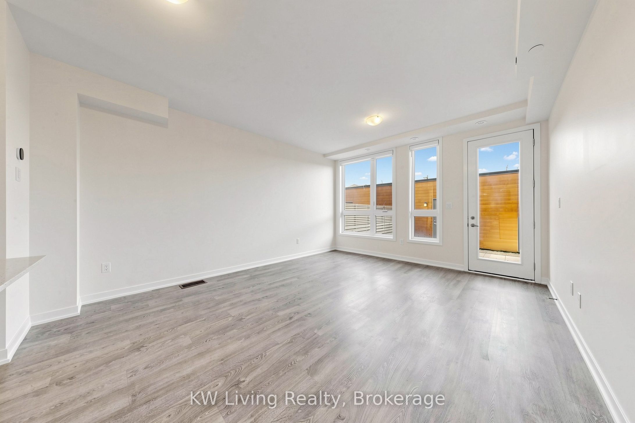 Unit Upper - 106 Green Gardens Boulevard, North York 5
