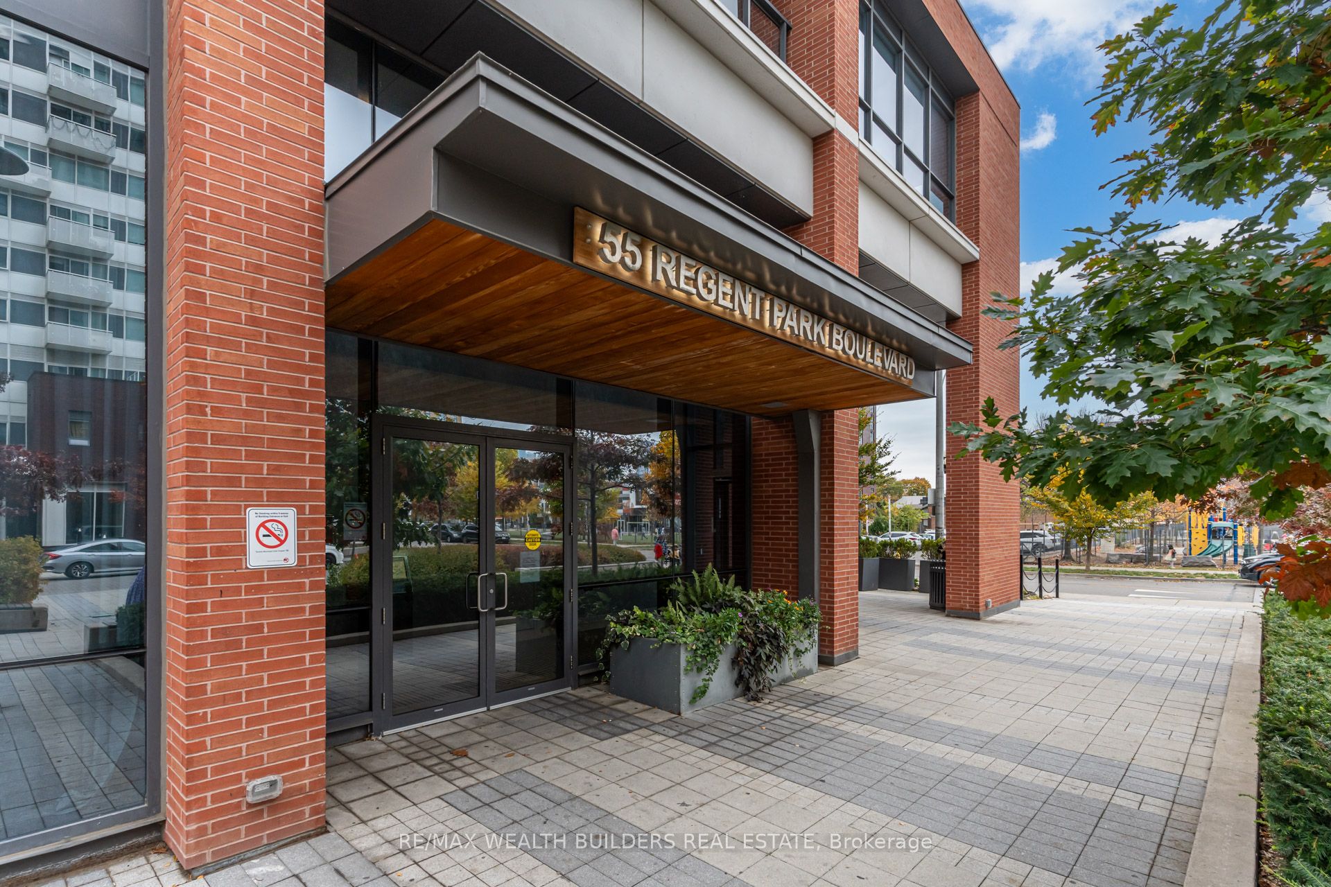 Unit 606 - 55 Regent Park Boulevard, Toronto 5