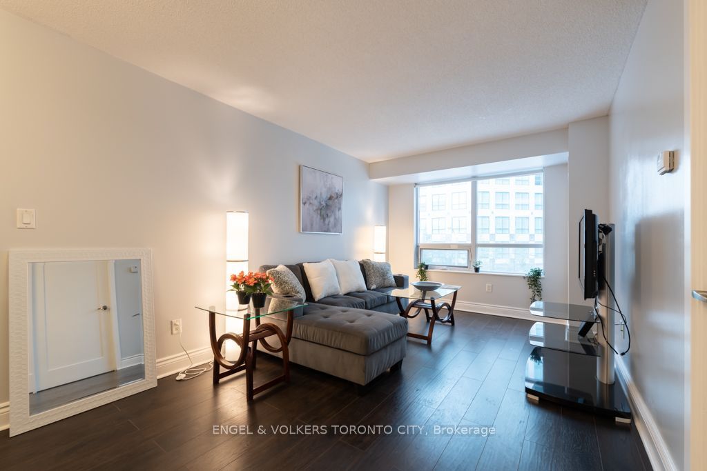 Unit 307 - 20 Blue Jays Way, Toronto 3