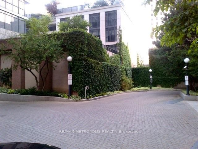 Unit 403 - 7 Carlton Street, Toronto 5