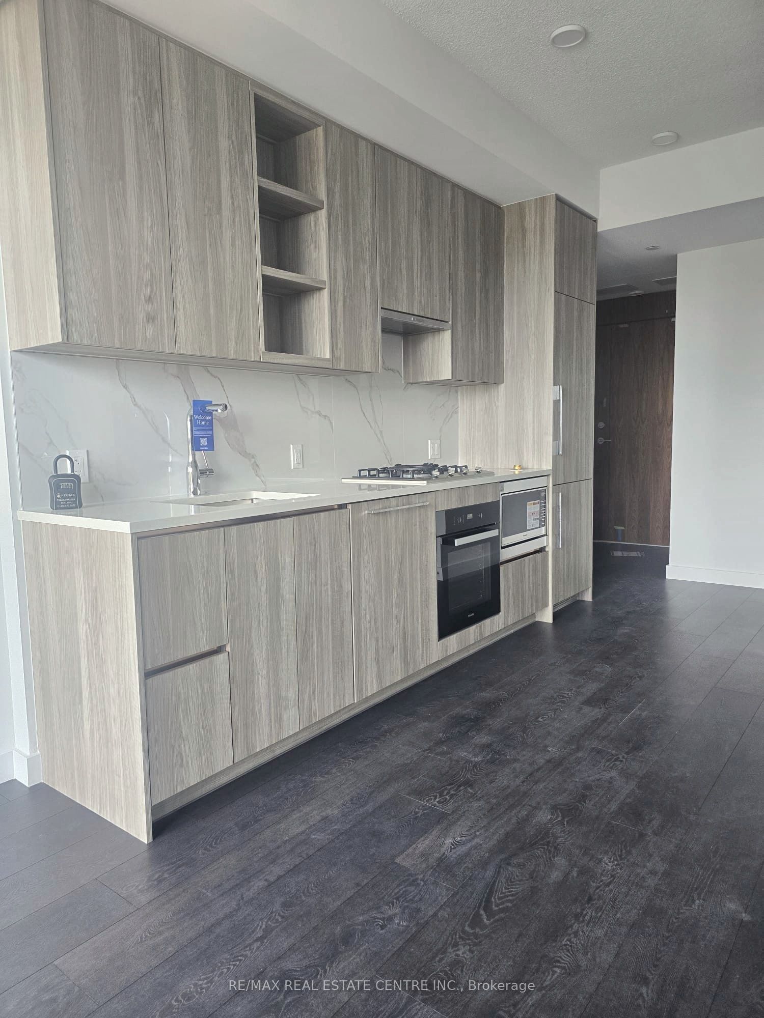 Unit 1108 - 75 Billes Heights, North York 3