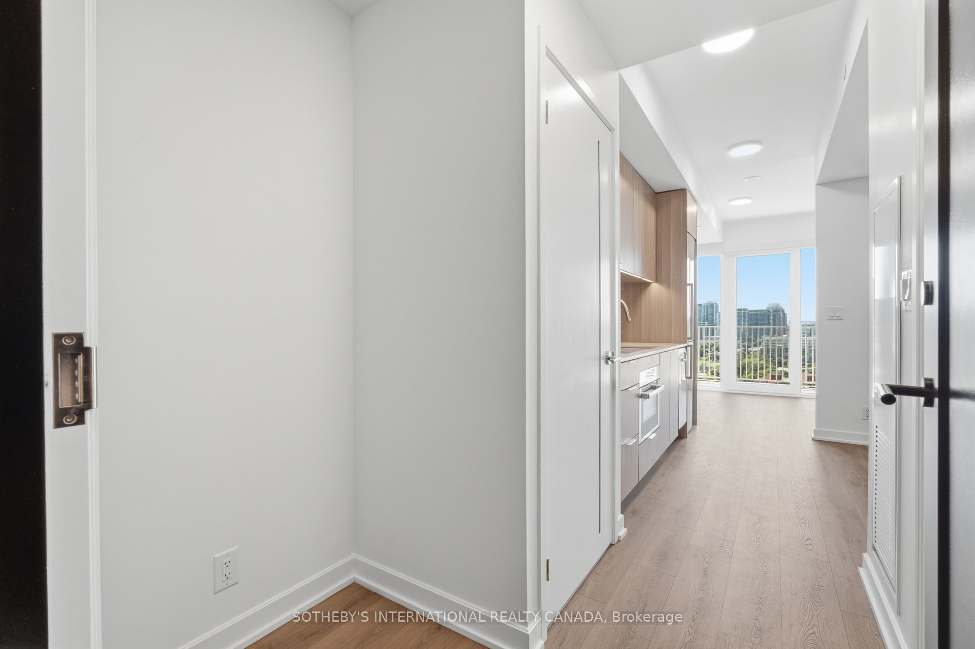 Unit 612 - 88 Bathurst Street, Toronto 3