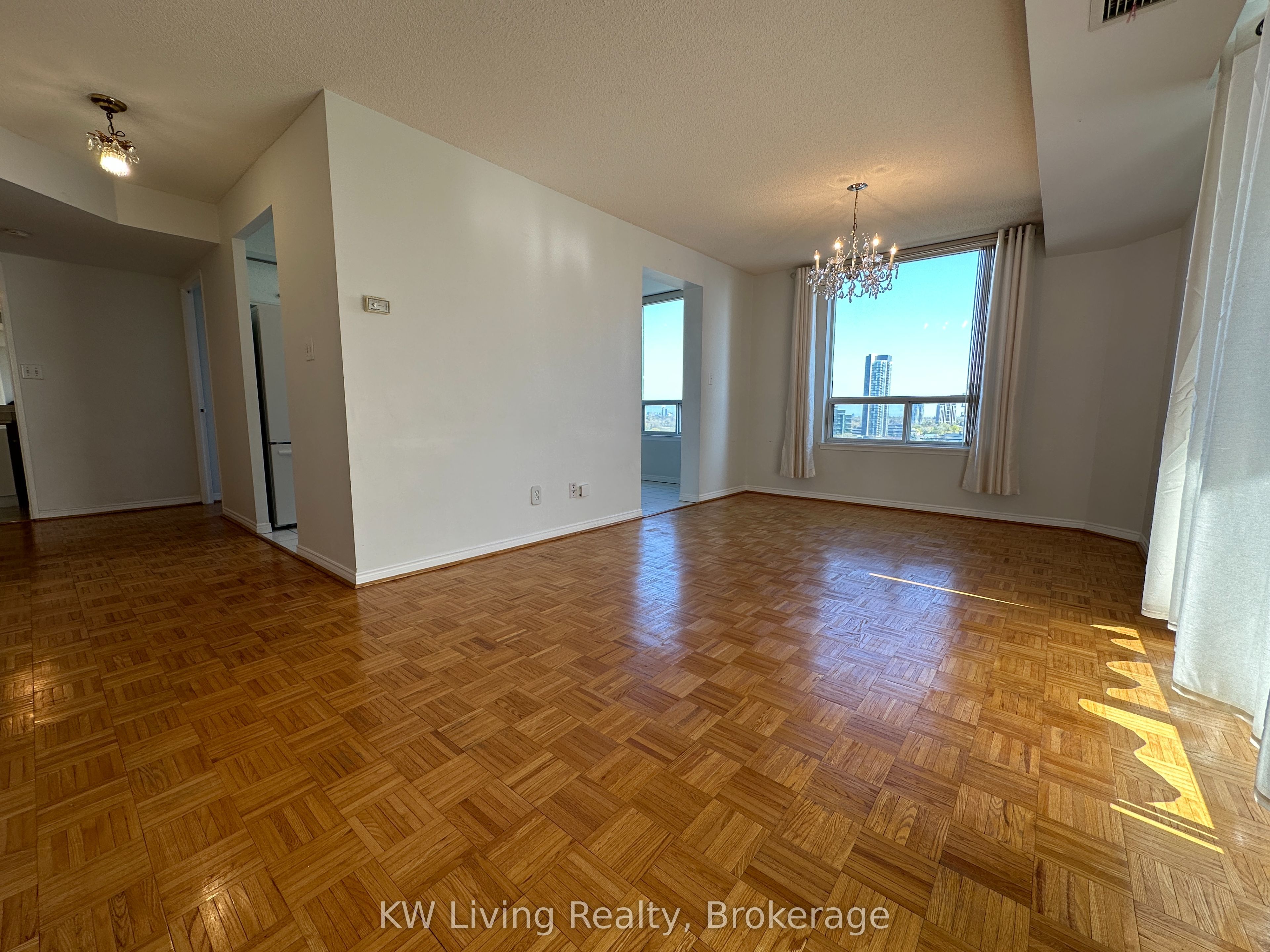 Unit 1607 - 35 Empress Avenue, North York 5