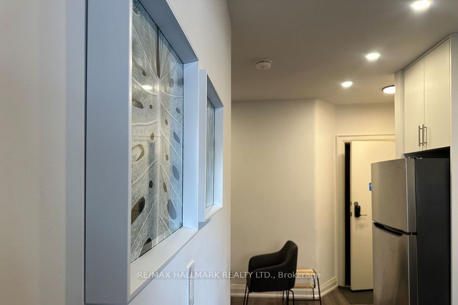 Unit 4 - 595 St Clair Avenue W, Toronto 5