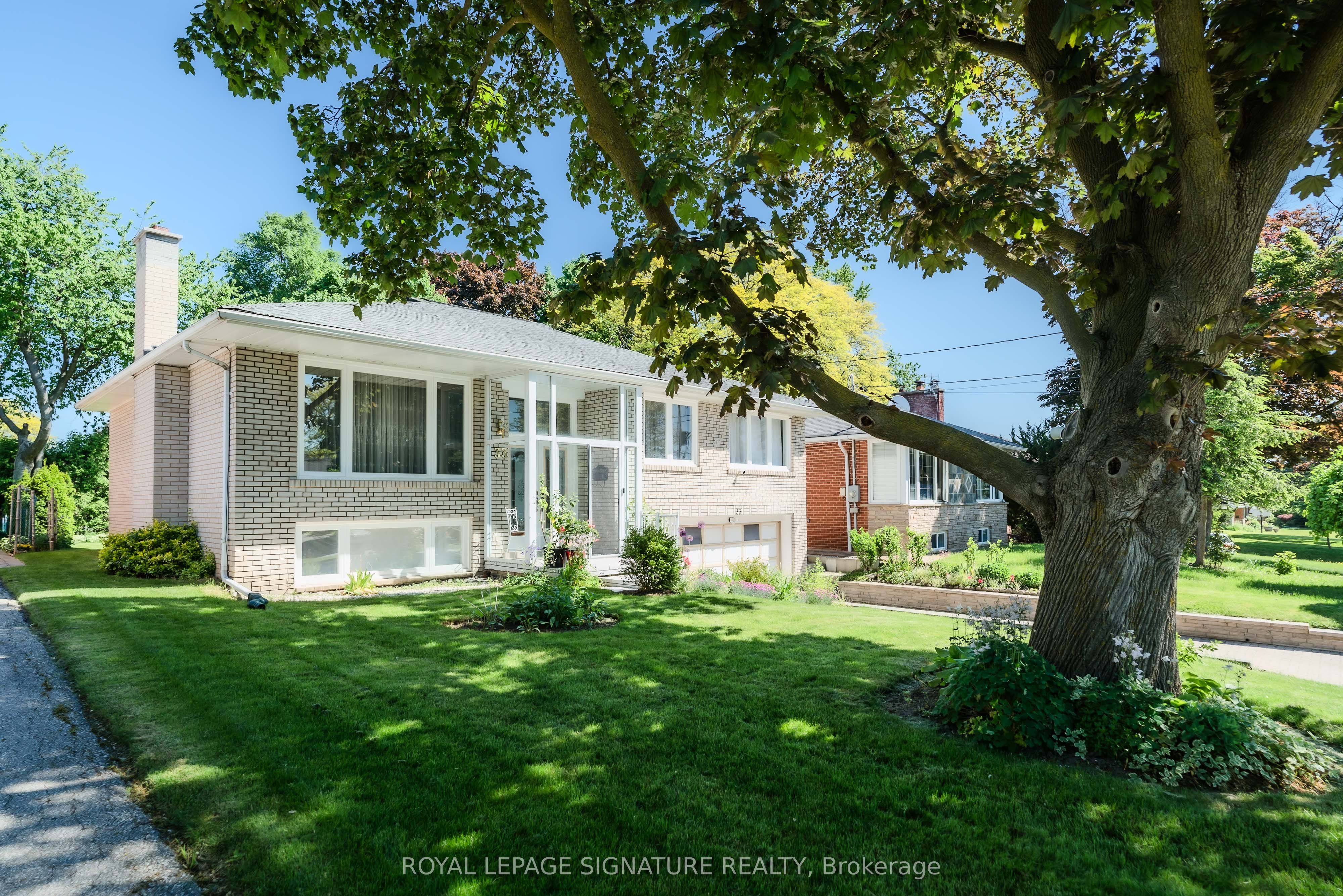33 Sumner Heights Dr, North York, Ontario M2K1Y2 Sold History HouseSigma