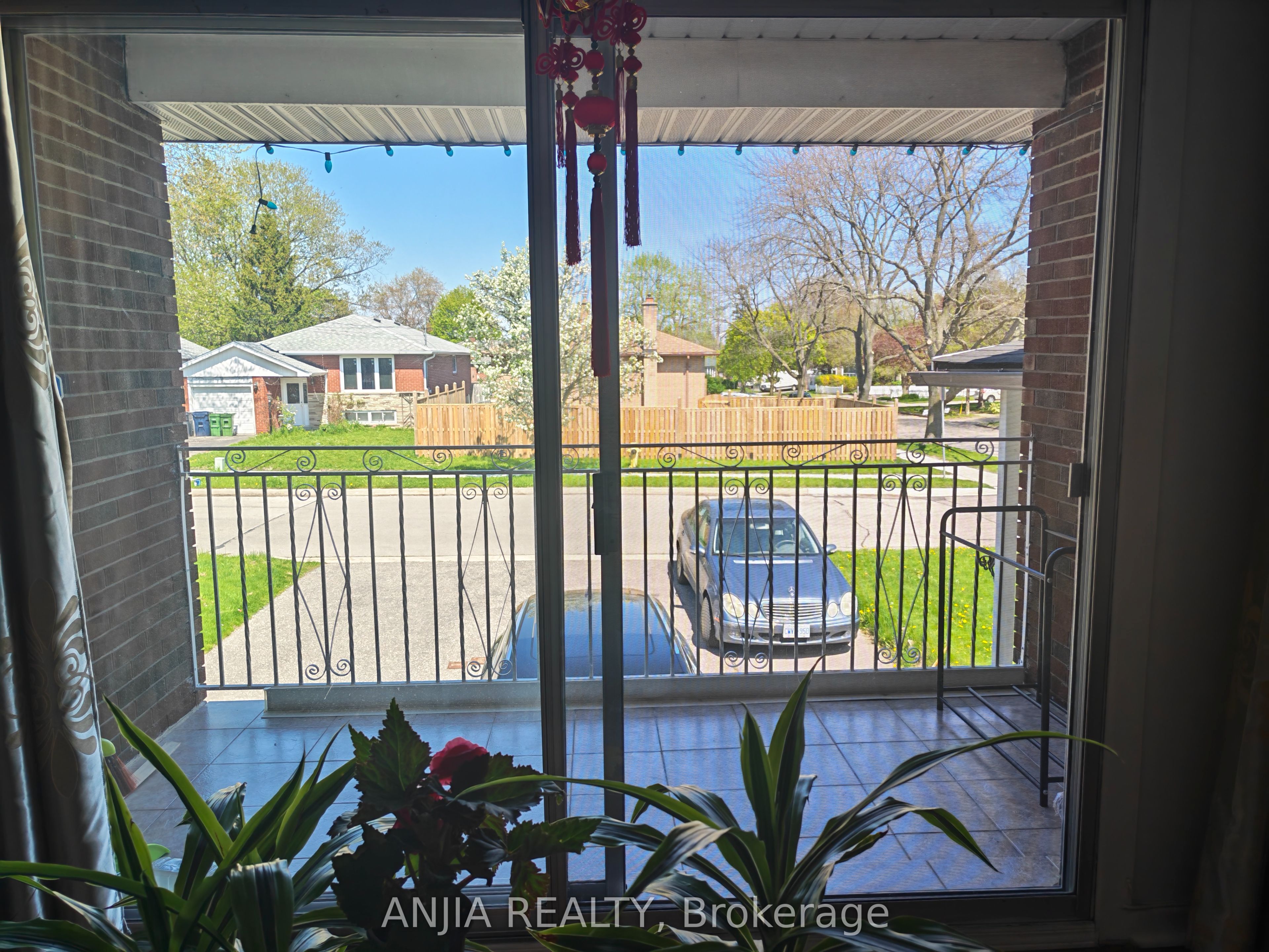 Unit Main2 - 58 Kitchener Road, Scarborough 3