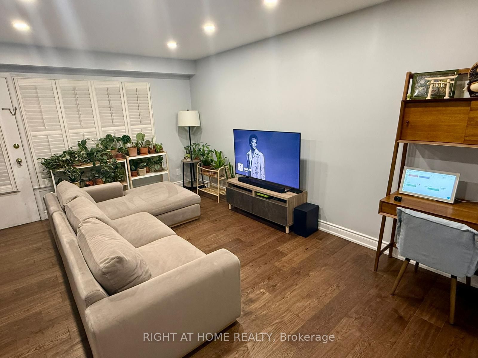 Unit 2 - 341 Military Trail, Scarborough 5