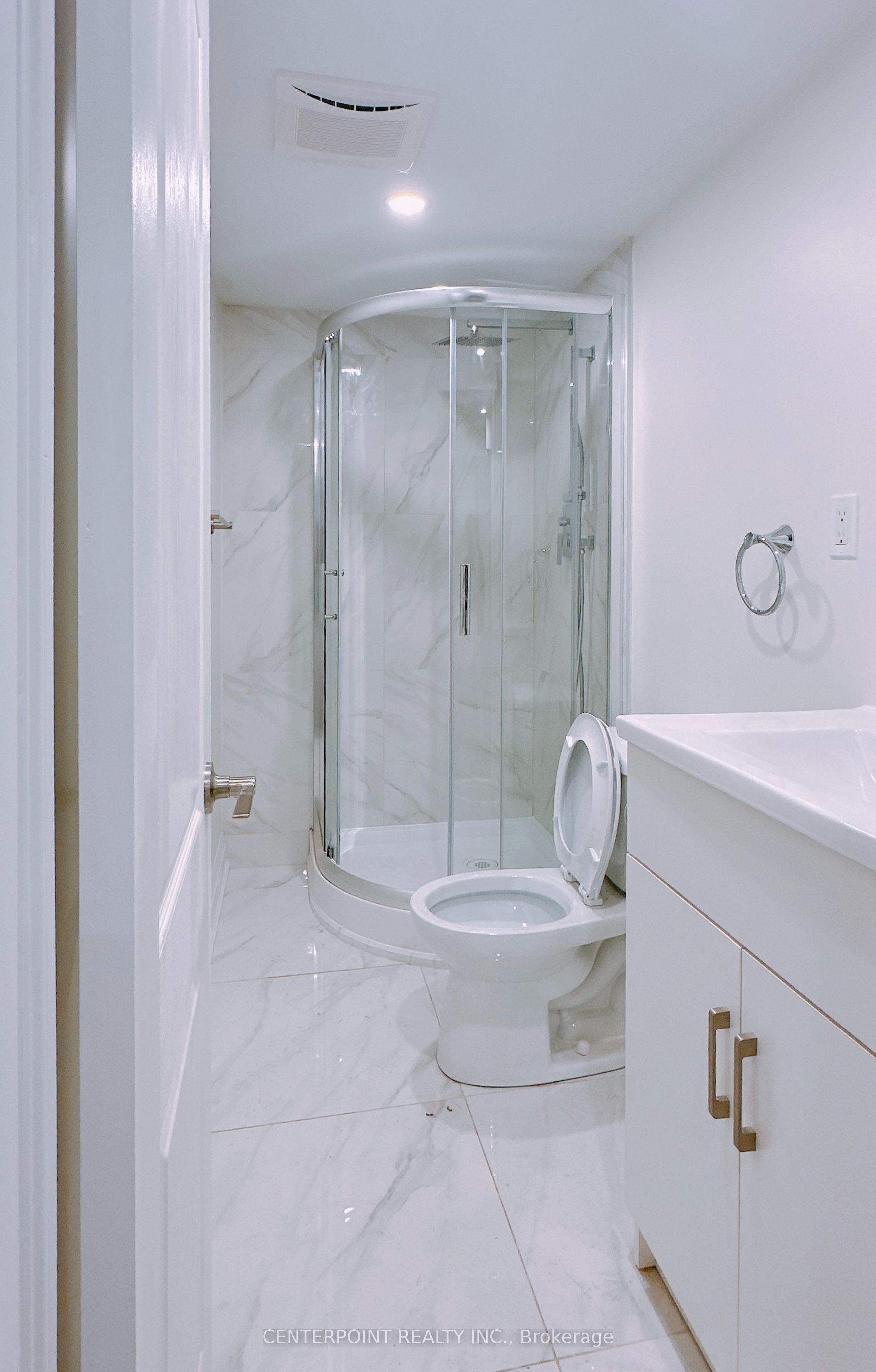 Unit Apt 4 - 555 Military Trail, Scarborough 3