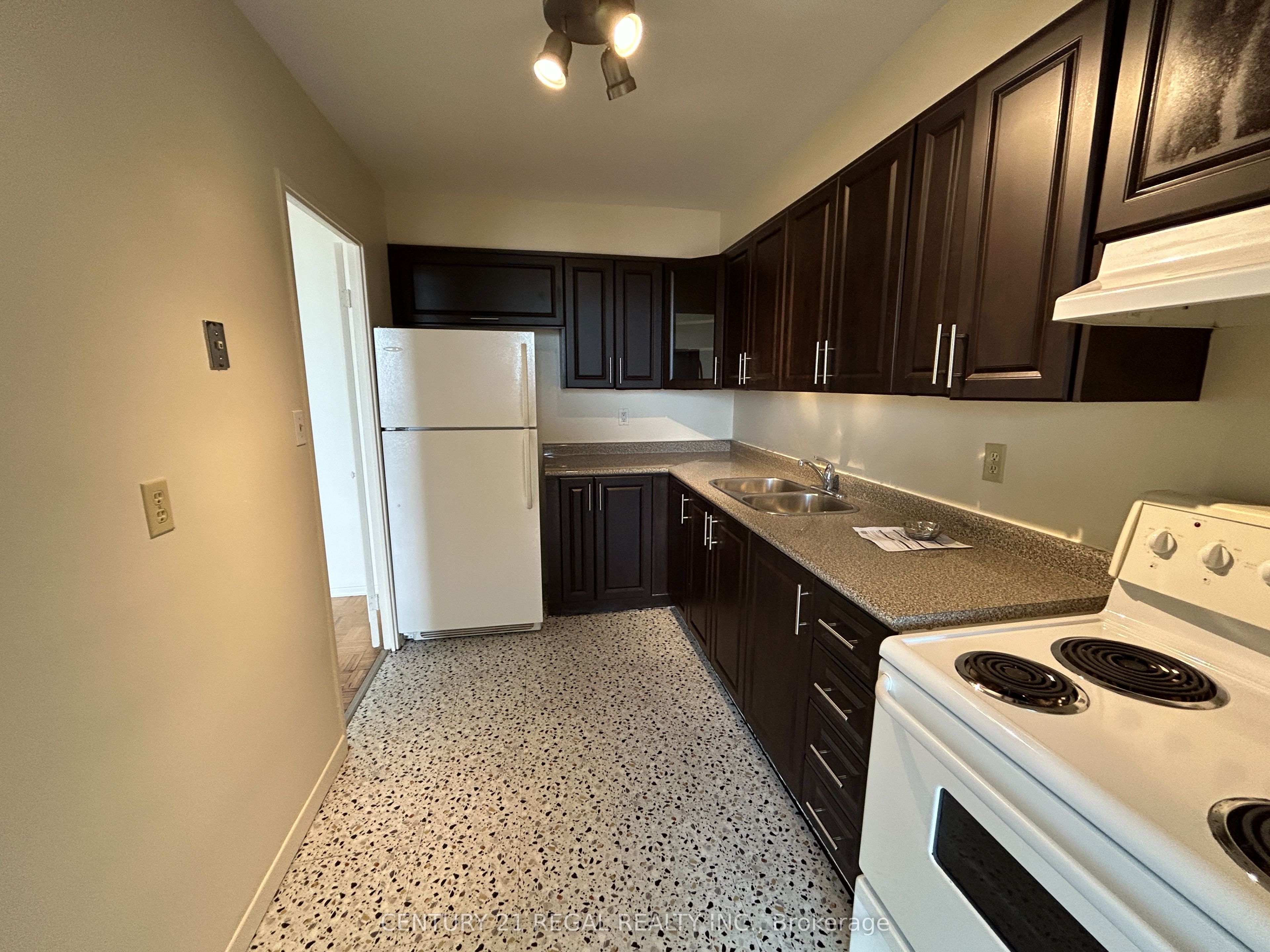 Unit 2908 - 5 Massey Square, Toronto 2