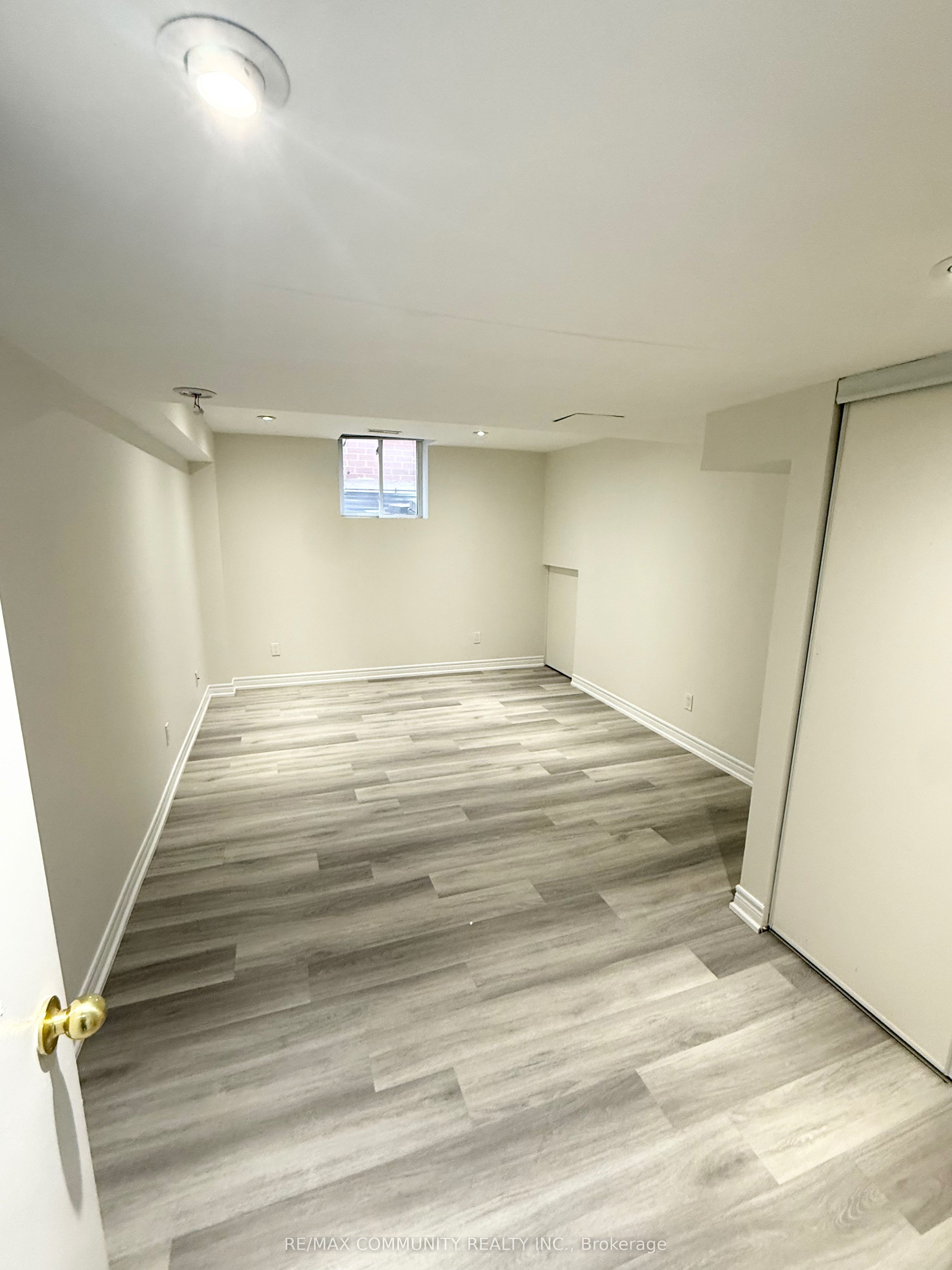 Unit Basement - 3 Loonstone Street, Whitby 4