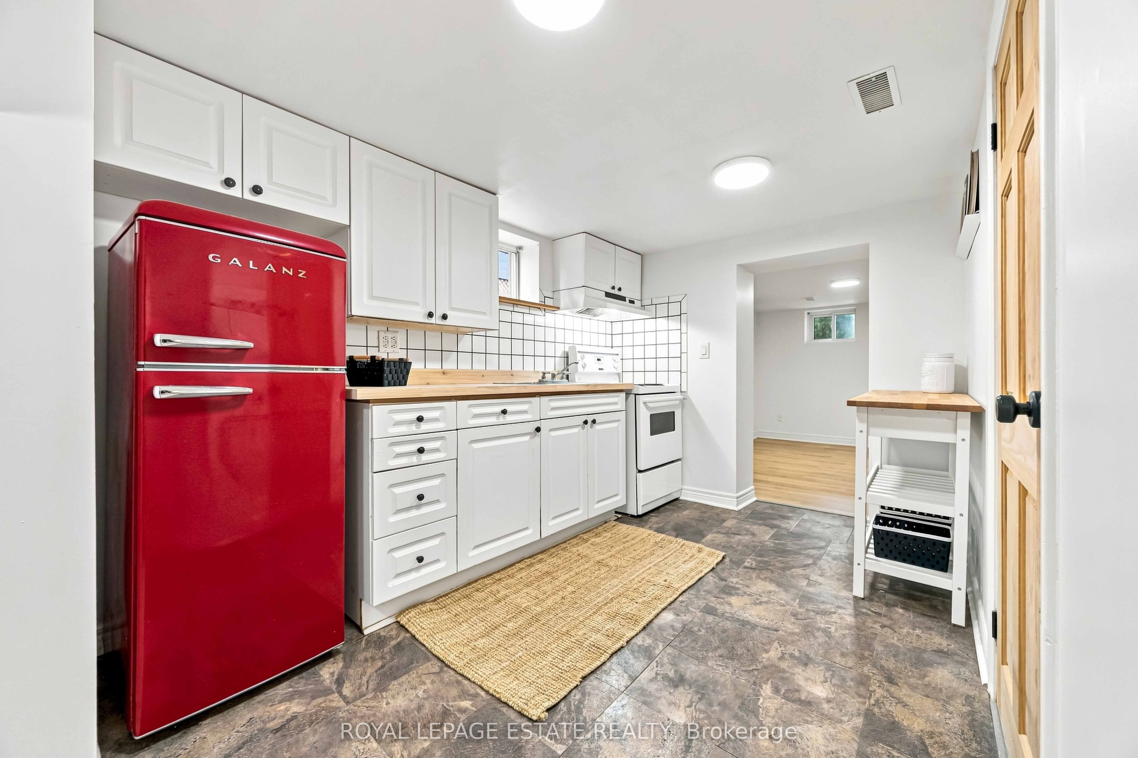Unit lower - 17 Arden Crescent, Scarborough 3
