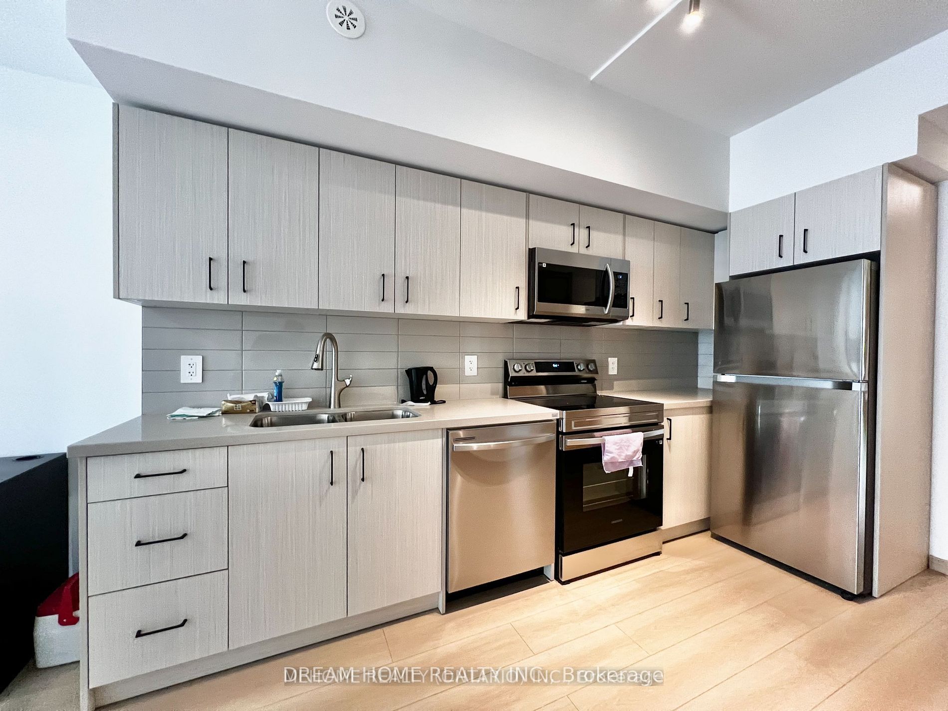 Unit C3-207 - 3425 Sheppard Avenue E, Scarborough 3