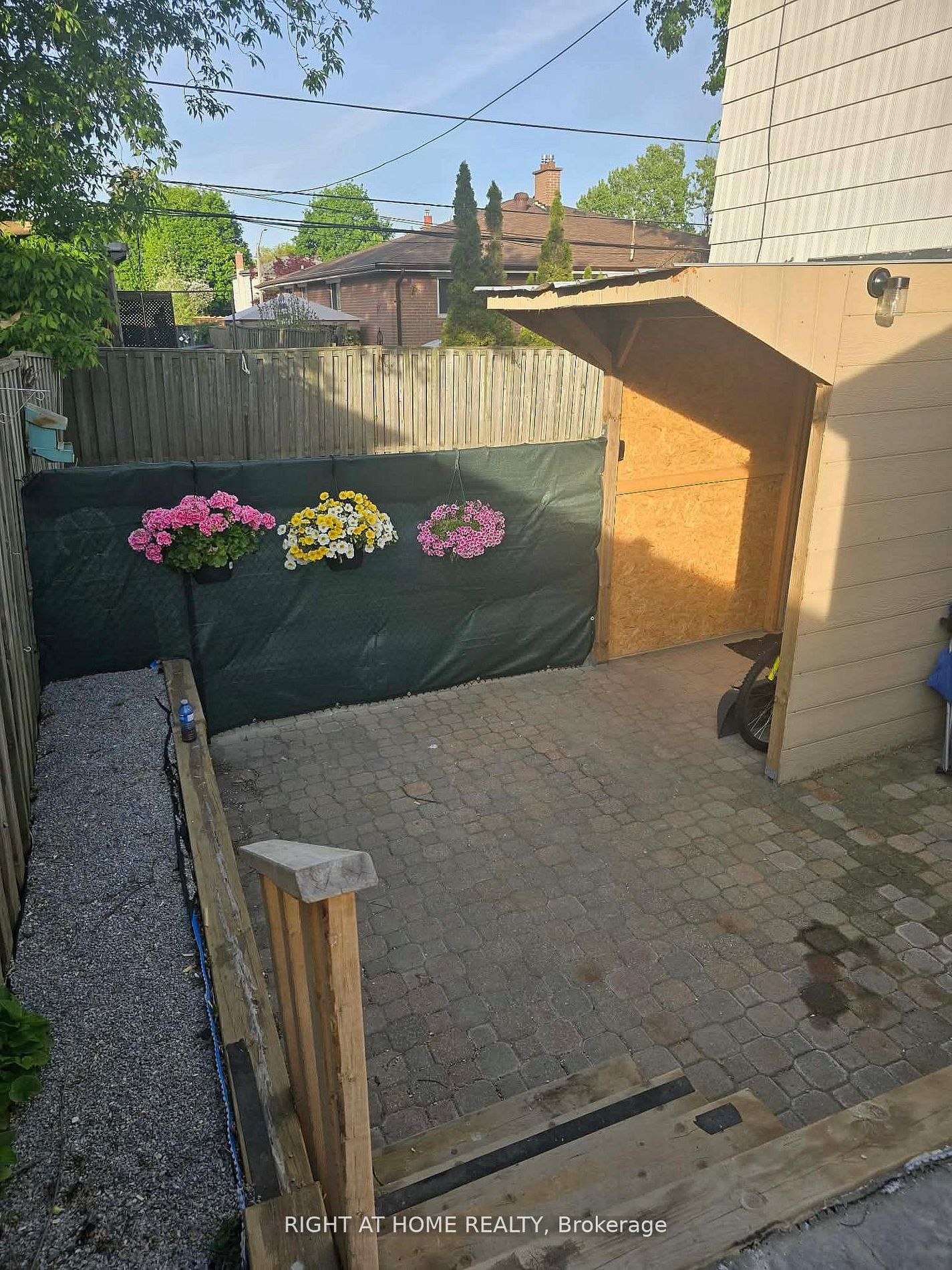 869 Grenoble Boulevard E, Pickering 3