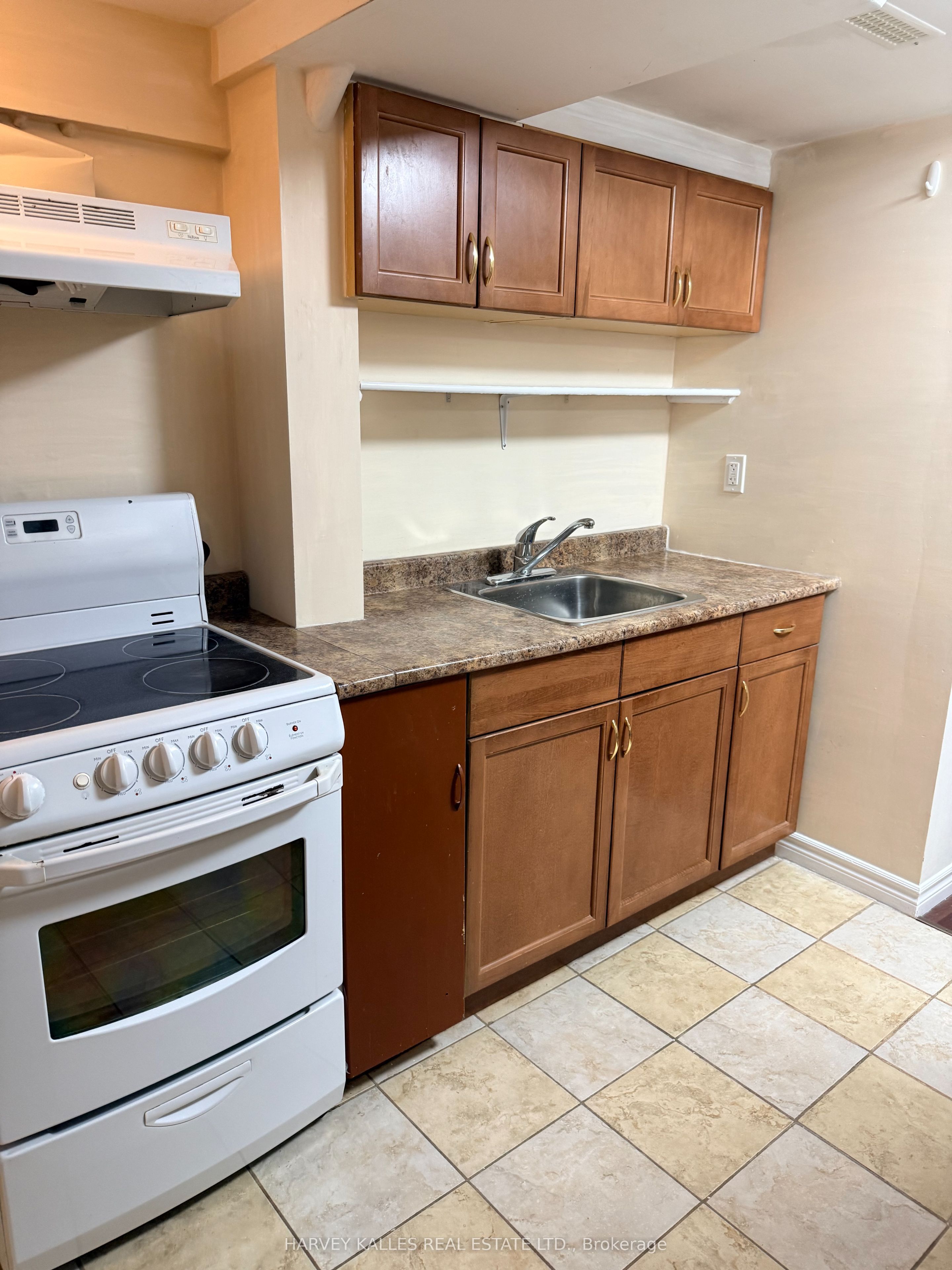 Unit Basement - 100 Misty Hills Trail, Scarborough 3