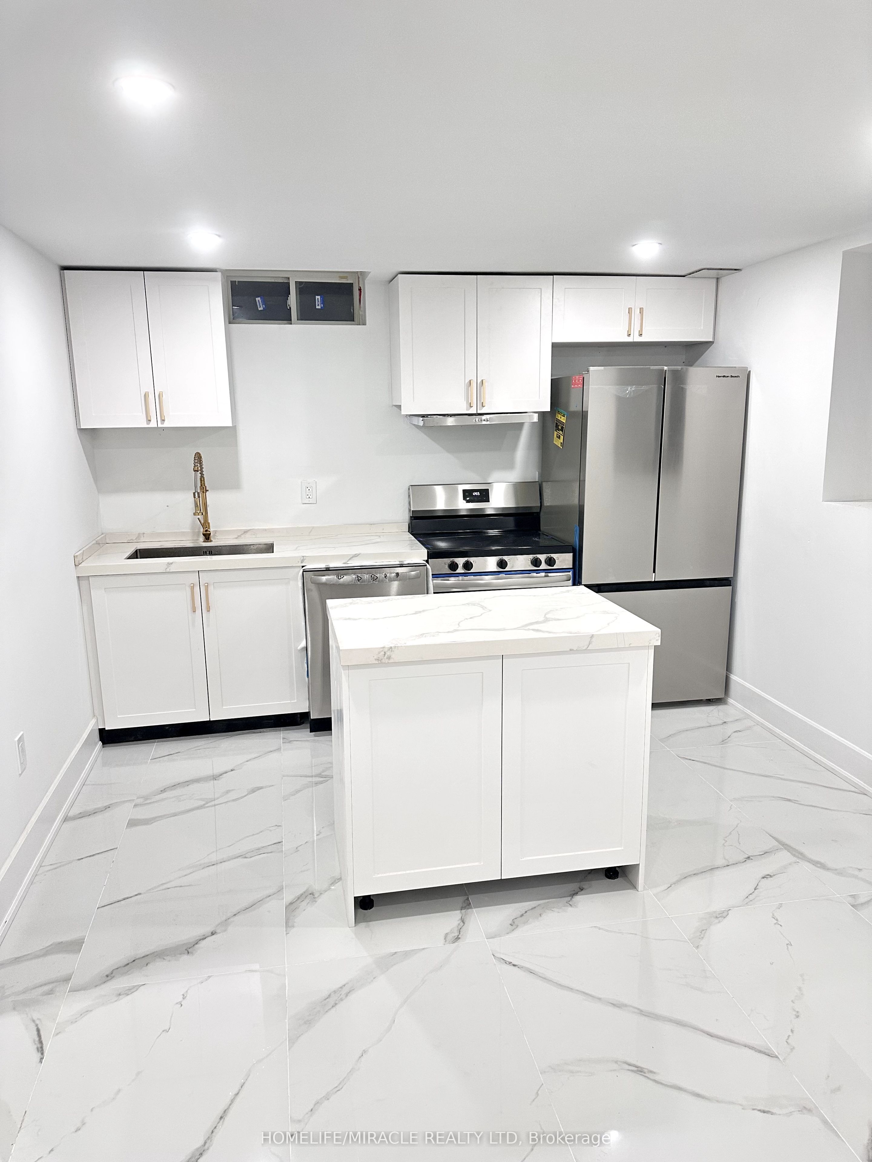Unit Bsmt - 50 Baycliffe Drive, Whitby 2