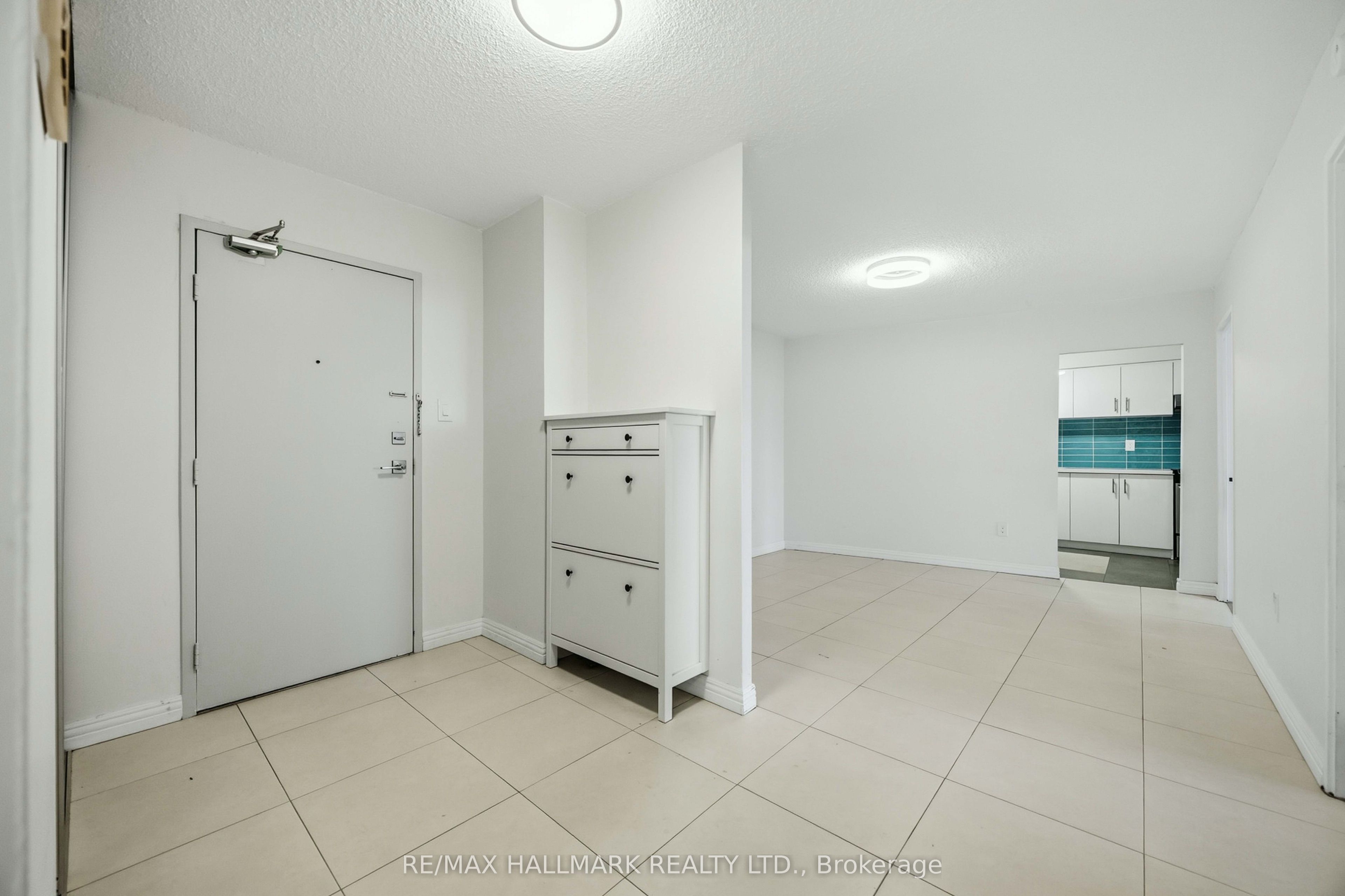 Unit 808 - 100 Echo Point, Scarborough 5