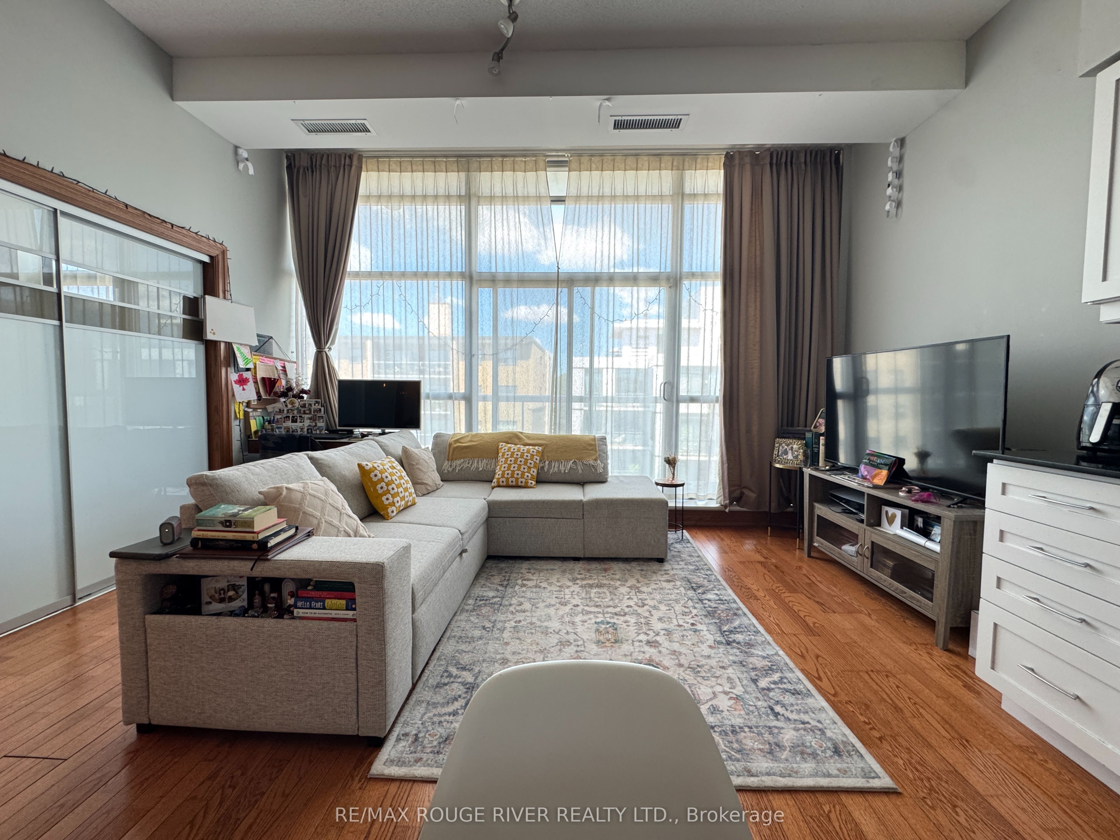 Unit 606 - 601 Kingston Road, Toronto 4