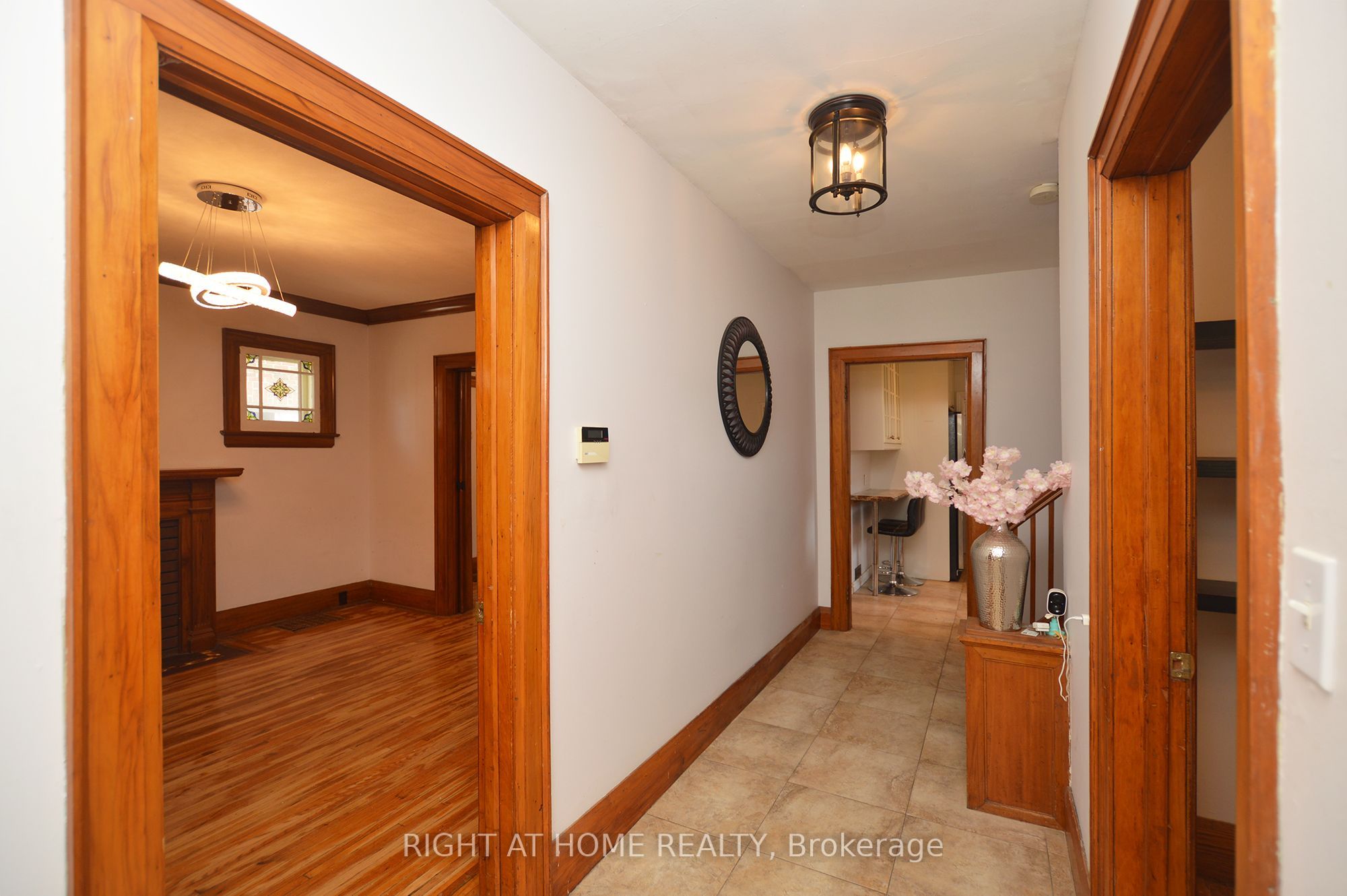 407 King Street E, Oshawa 3