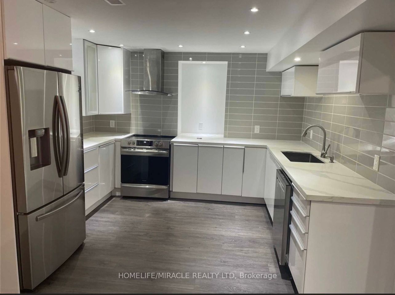 Unit Bsmt - 38 Purdy Place, Clarington 2