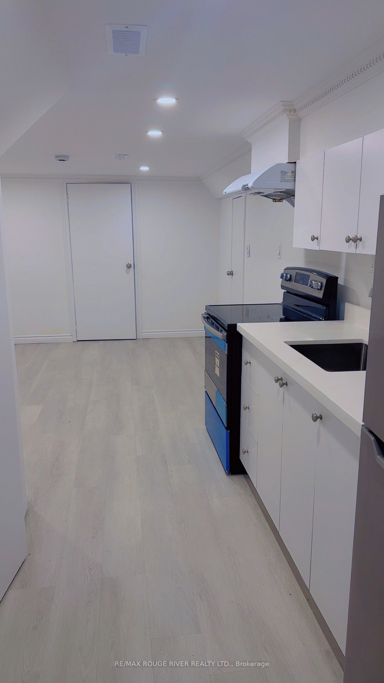 Unit Basement - 22 Lingarde Drive, Scarborough 4