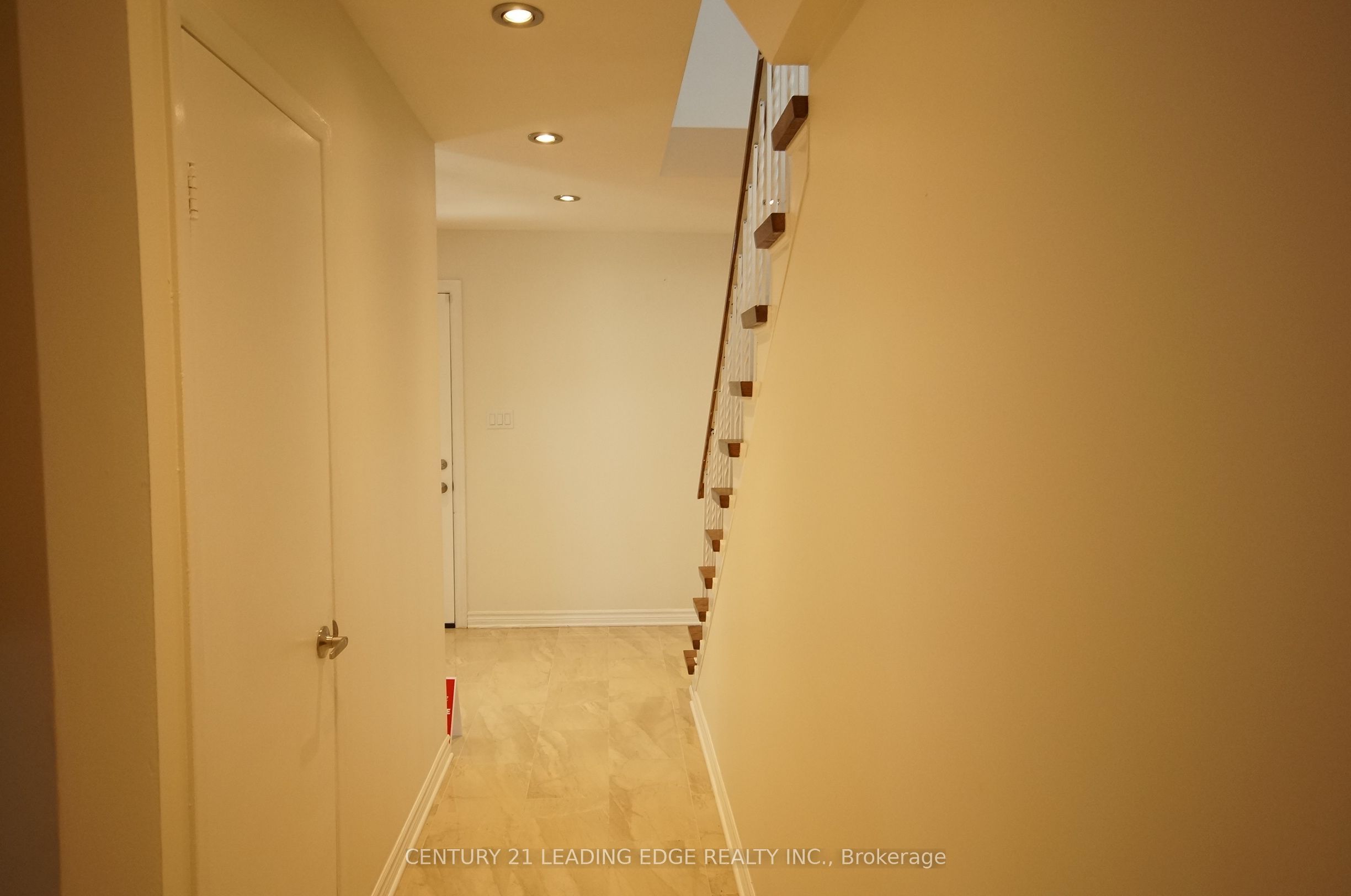 Unit UPPER - 62 Daniels Crescent, Ajax 3