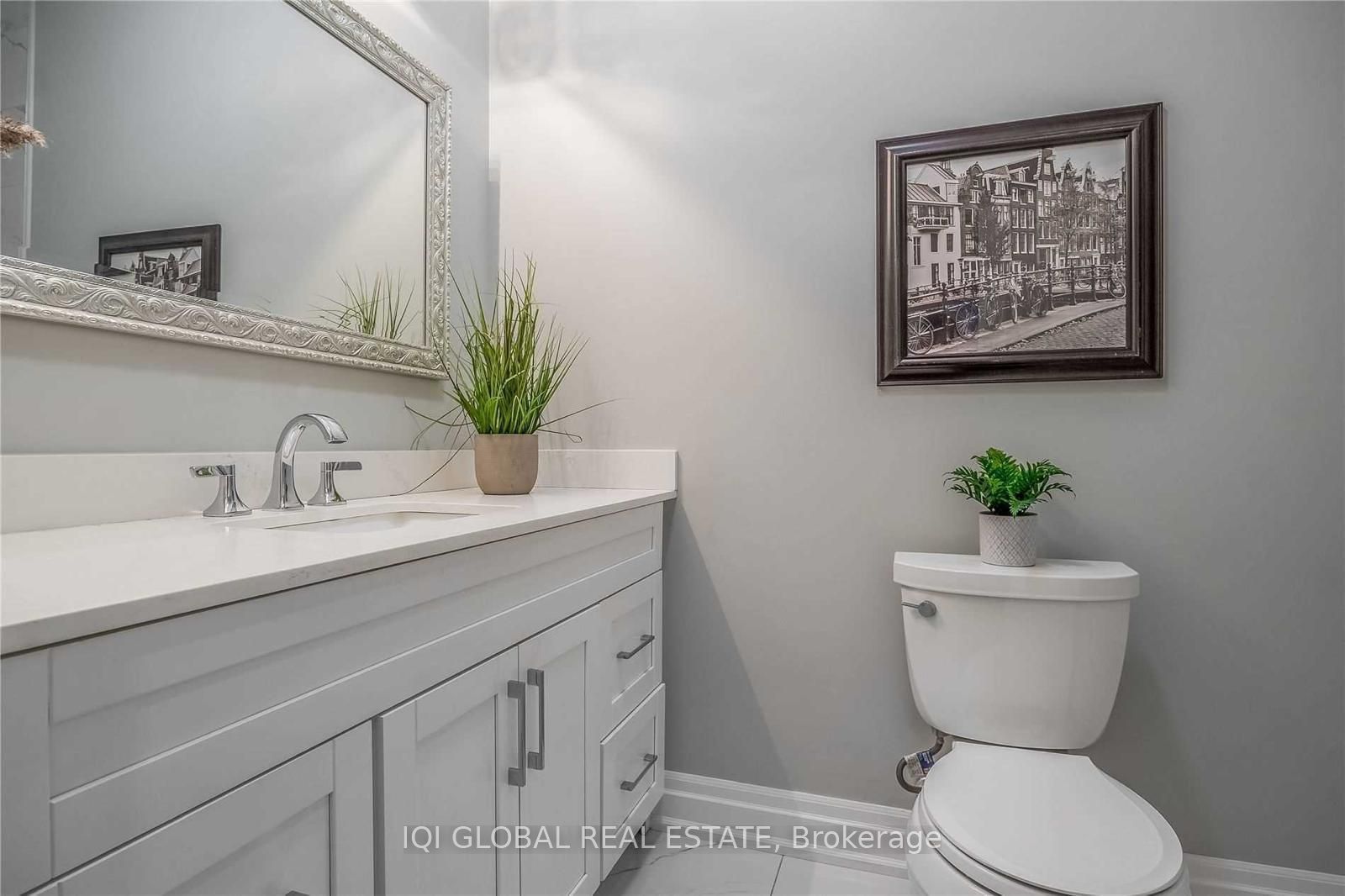 Unit Basement/Walkout - 61 Stevenson Road N, Oshawa 4