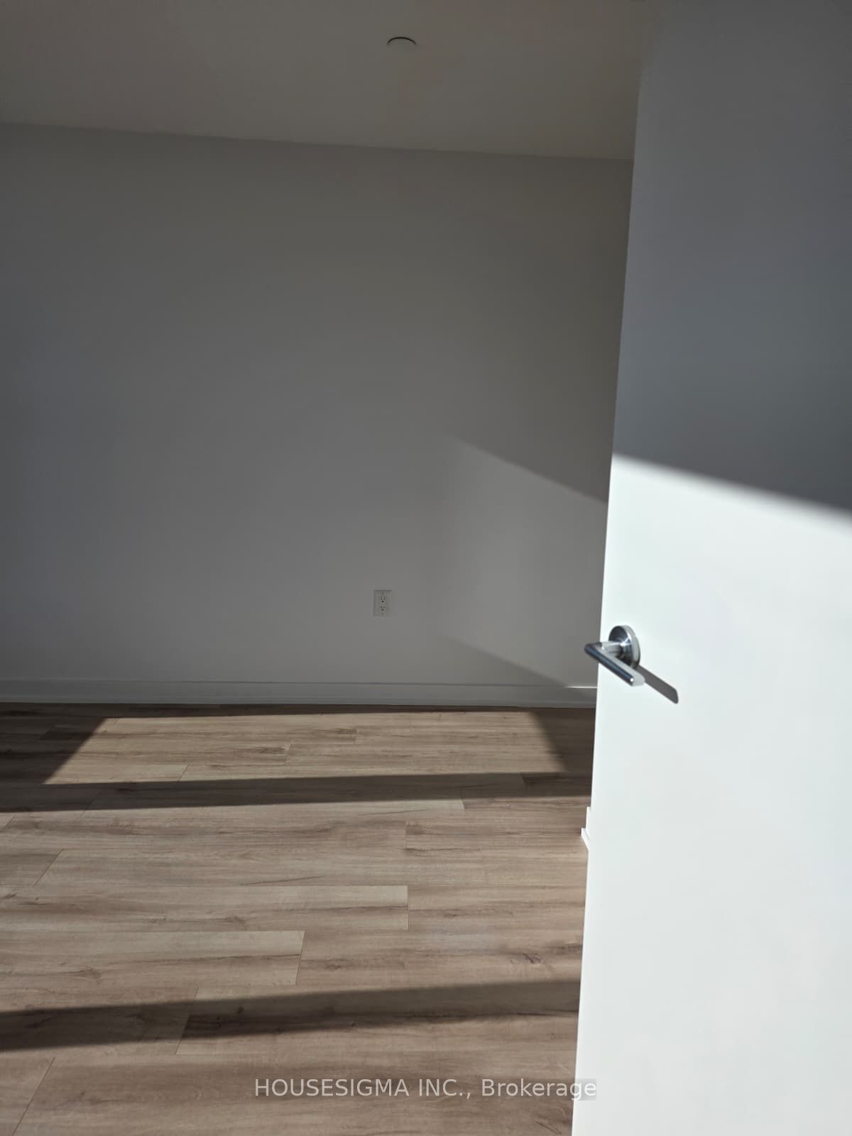 Unit 608 - 7439 Kingston Road E, Scarborough 5