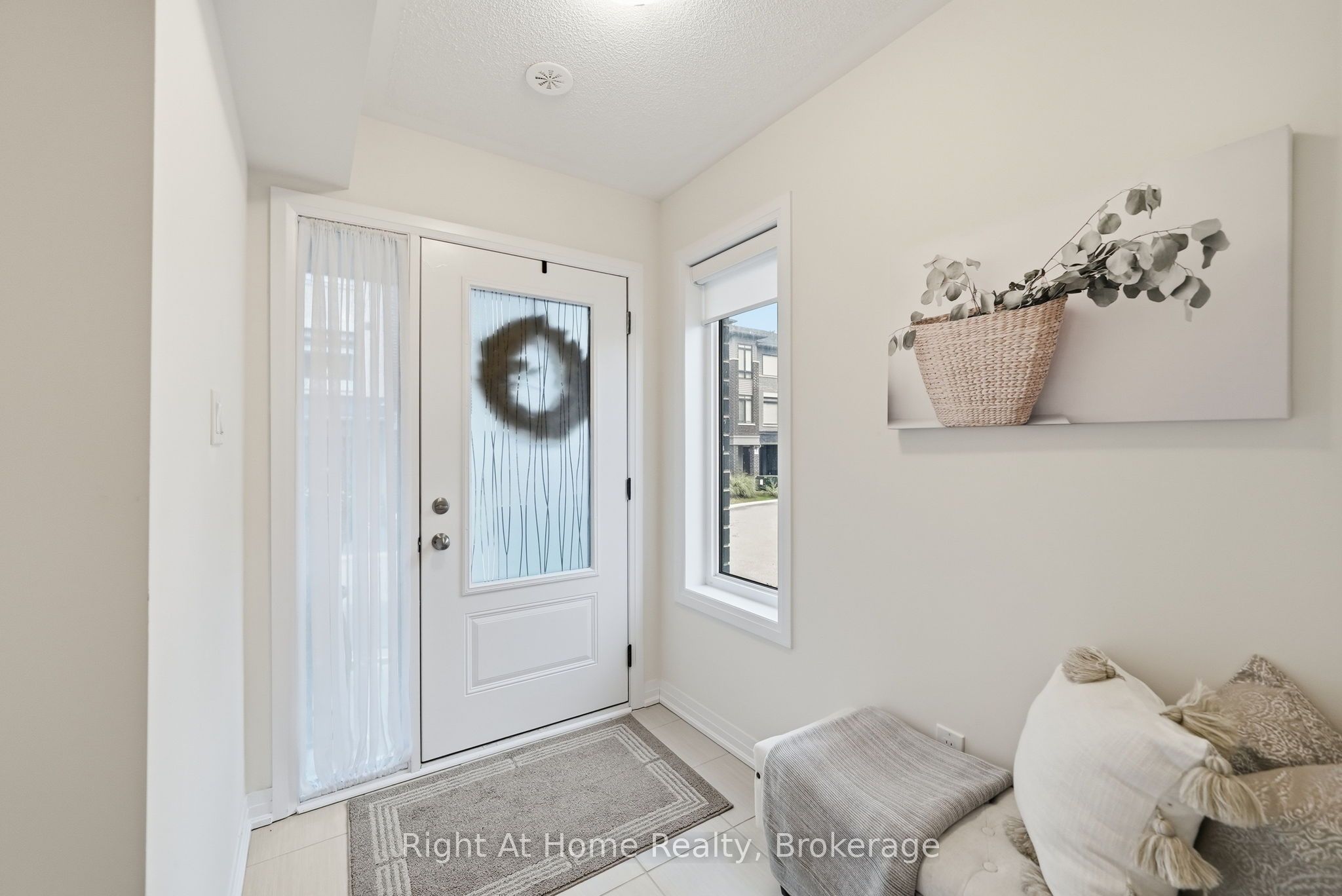 52 Emmas Way, Whitby 2