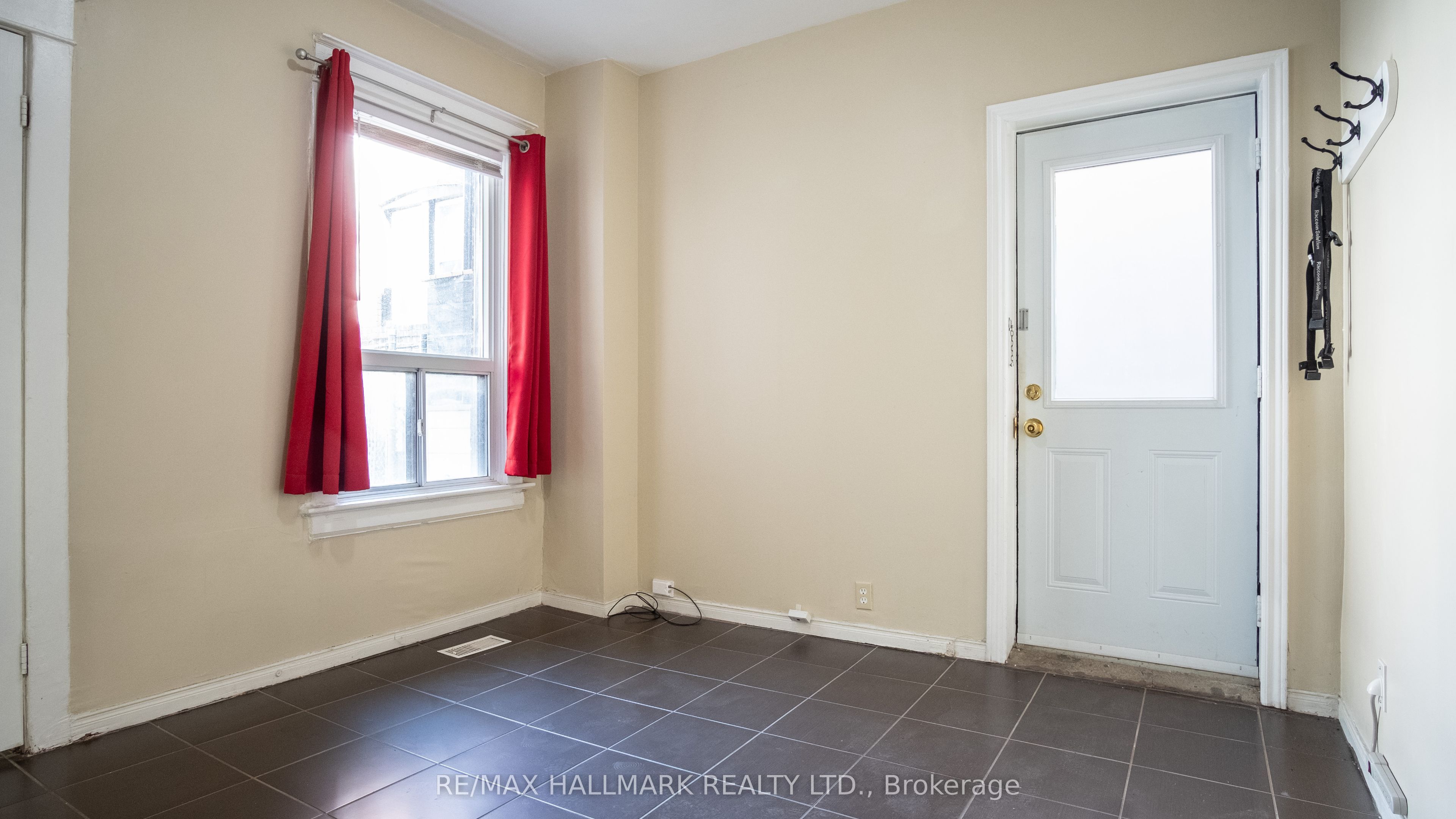 Unit 3 - 560 Jones Avenue, Toronto 2
