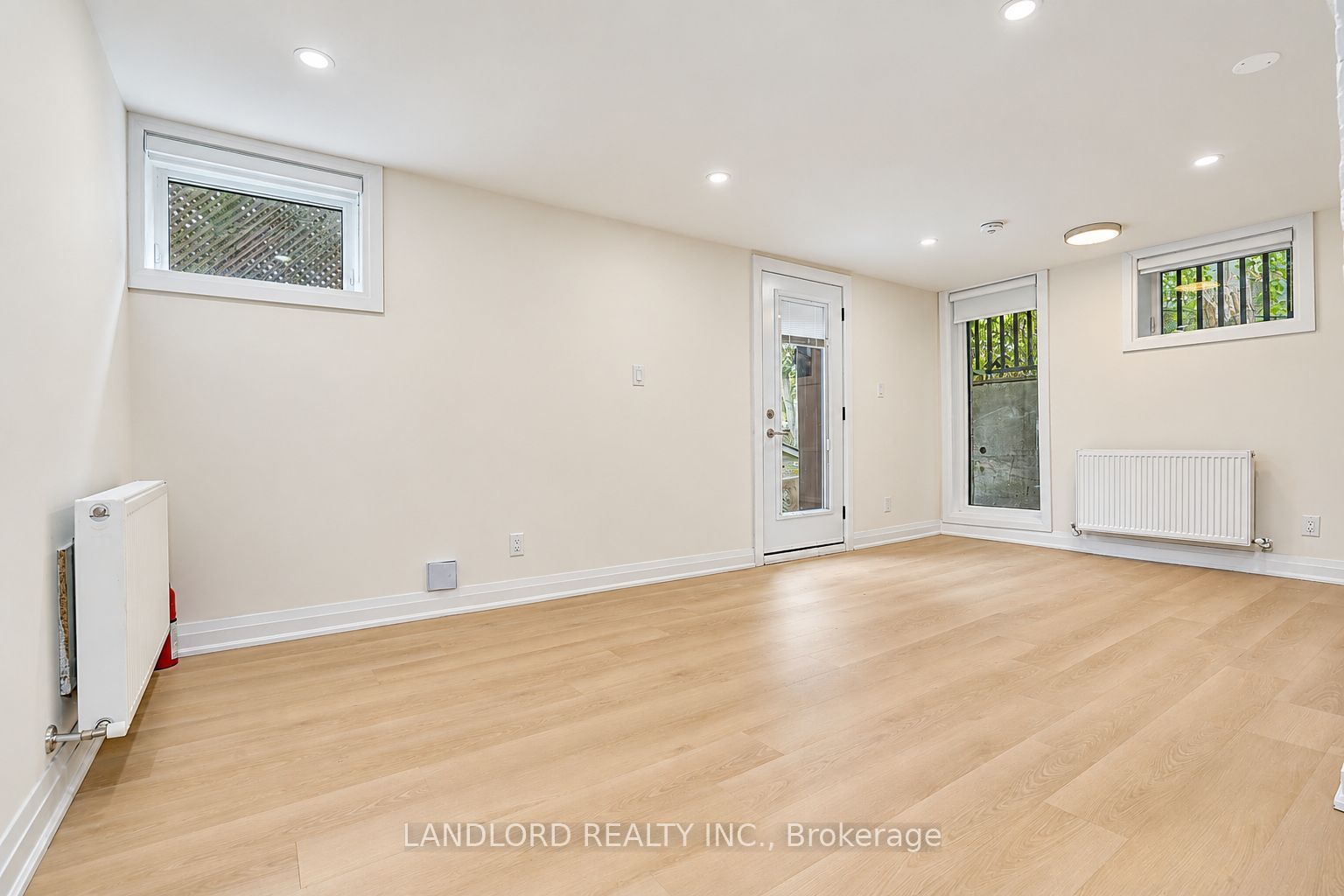 Unit 4 - 92 Neville Park Boulevard, Toronto 5