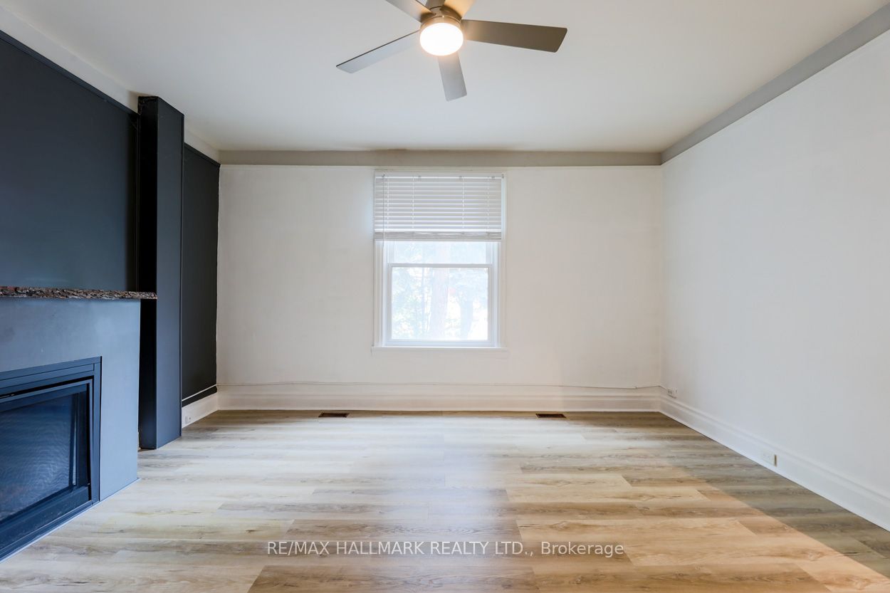Unit Main Floor - 405 Kingston Road, Toronto 4