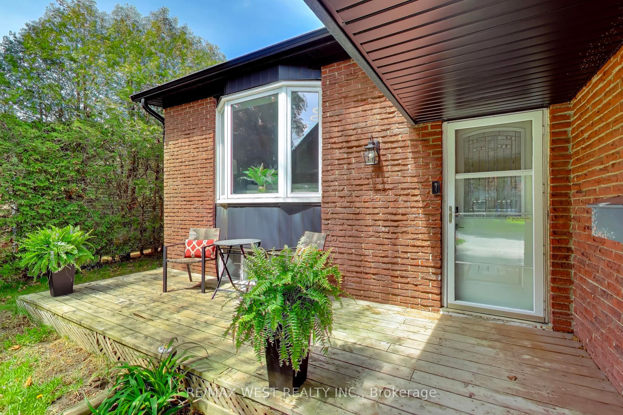 128 Roser Crescent, Clarington 2