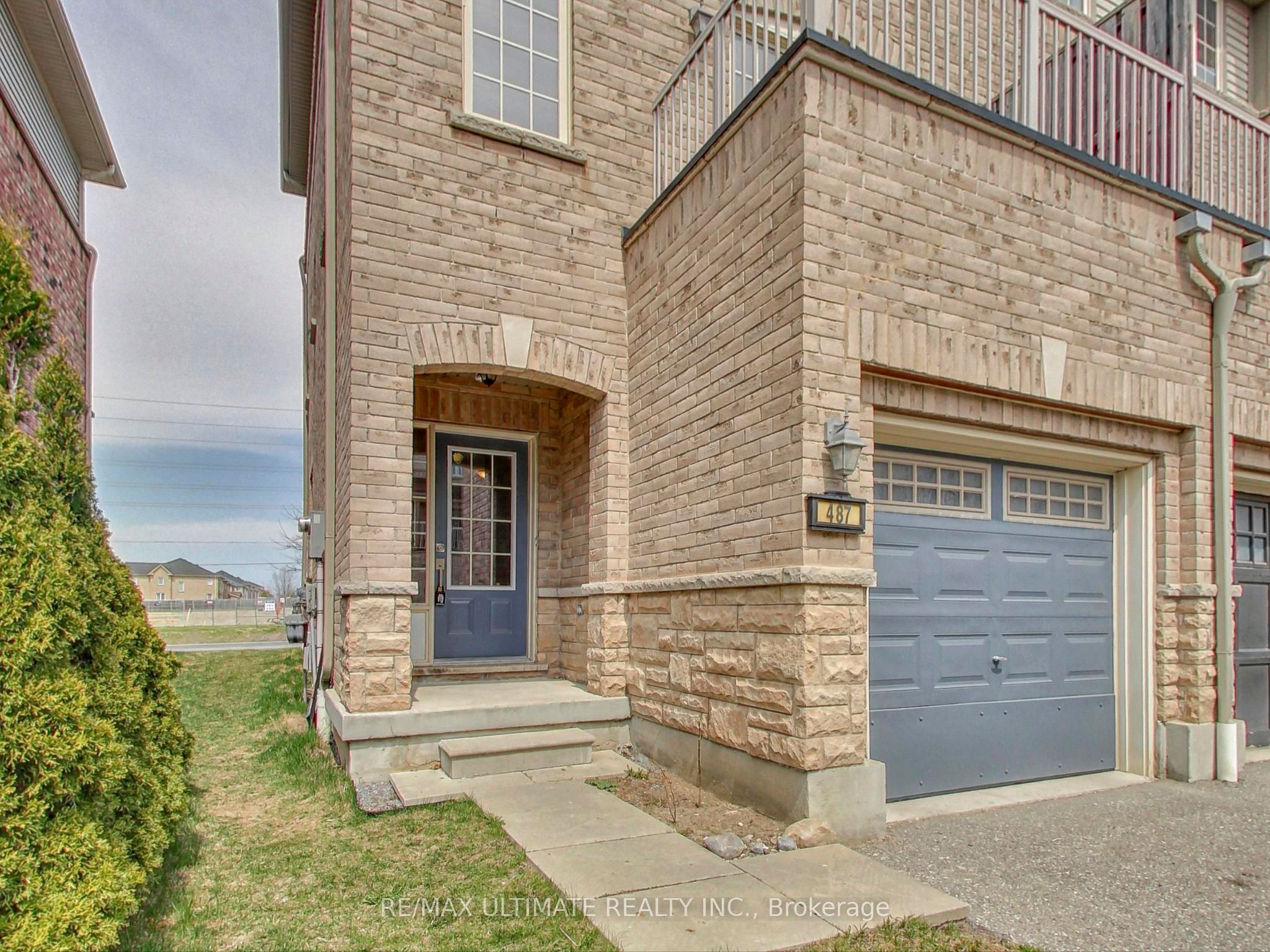 487 Rossland Road E, Ajax 3